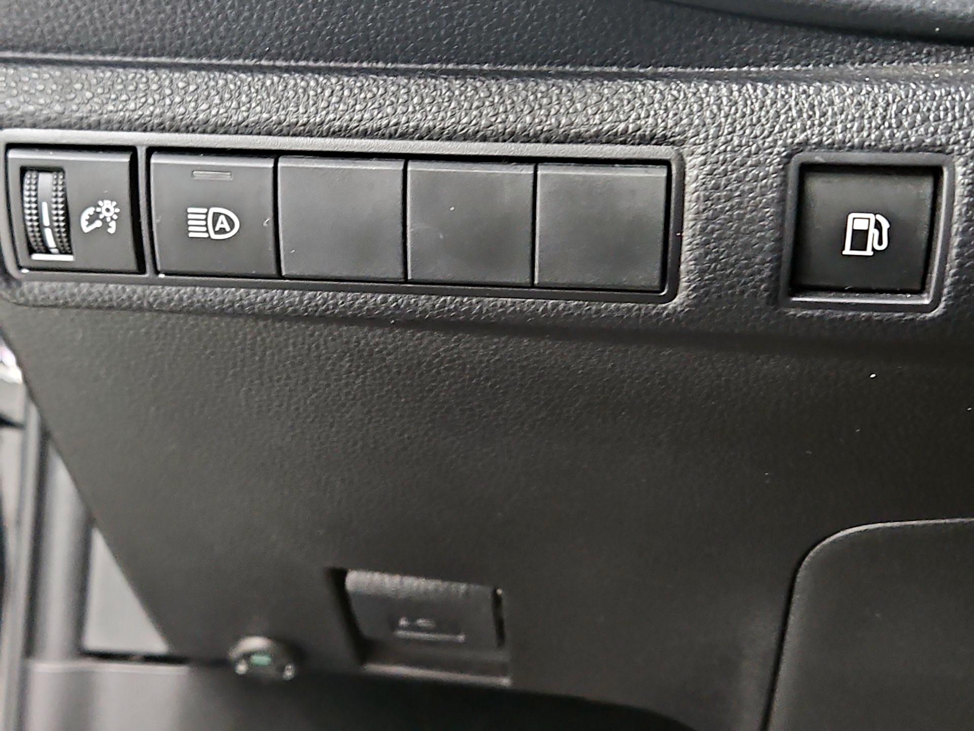 Thumbnail: 2023 Toyota Corolla - 13