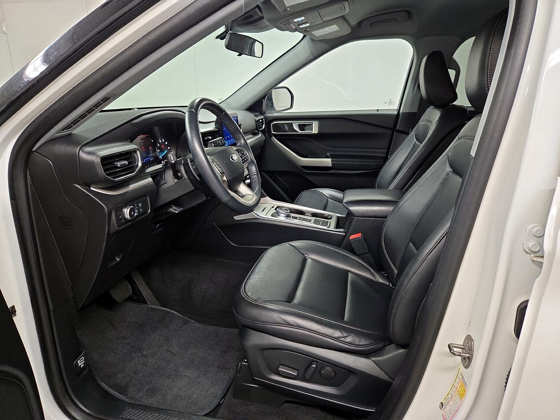 Thumbnail: 2020 Ford Explorer - 11