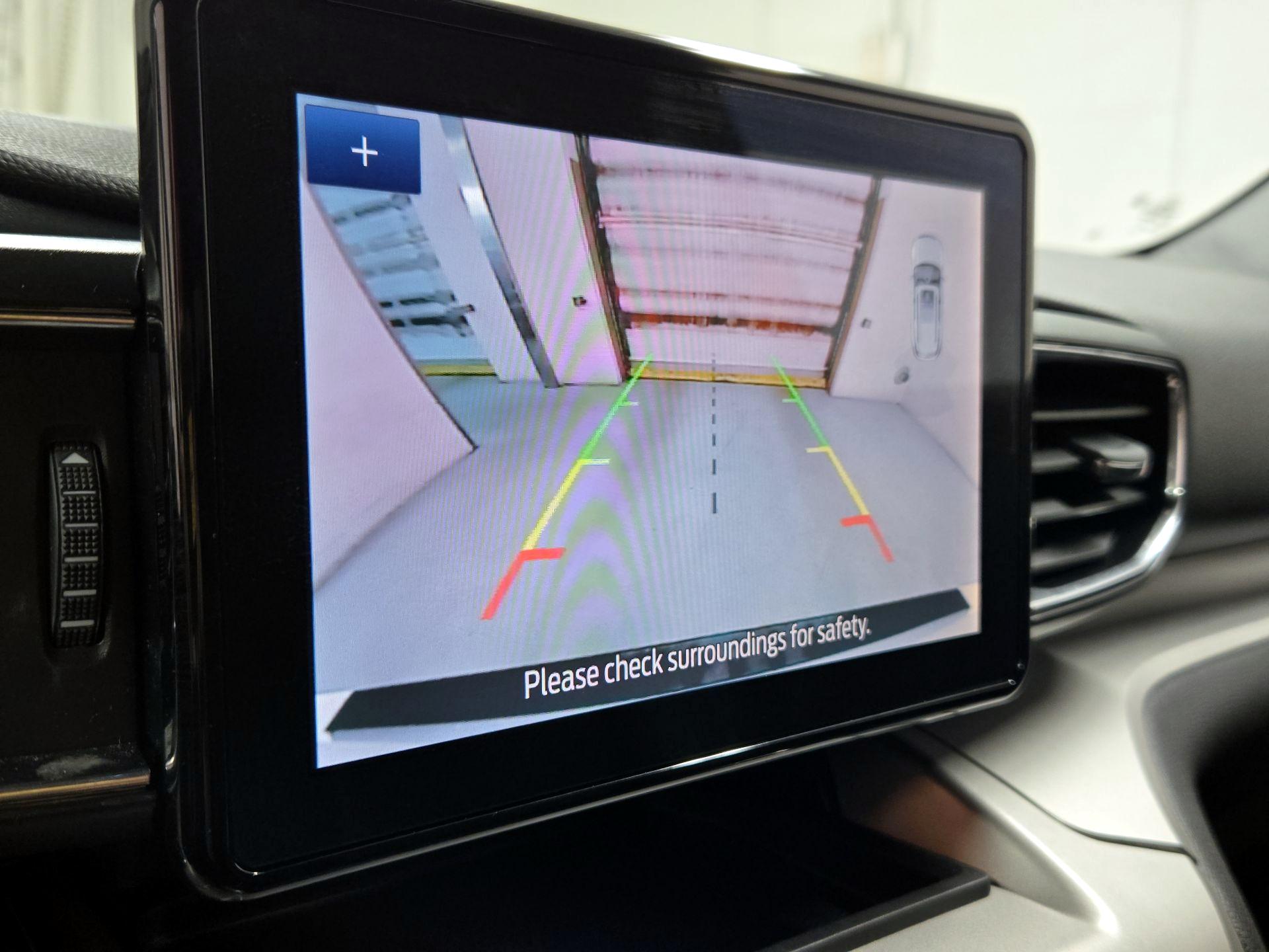 Thumbnail: 2020 Ford Explorer - 15