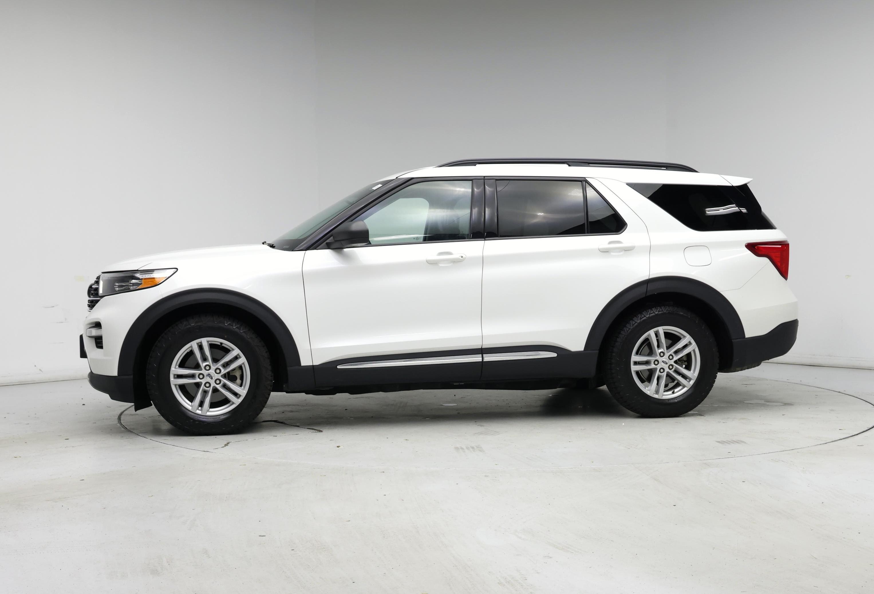 Thumbnail: 2020 Ford Explorer - 3