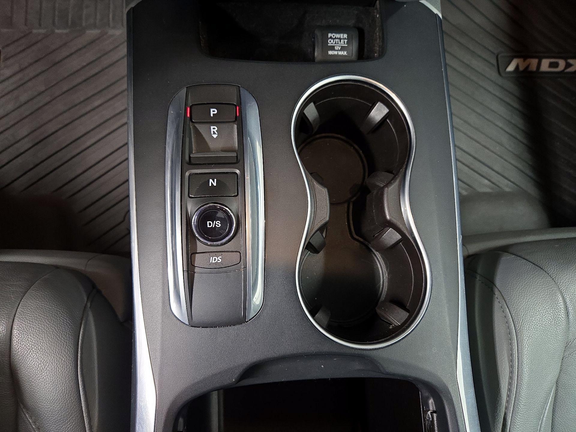Thumbnail: 2016 Acura MDX - 18