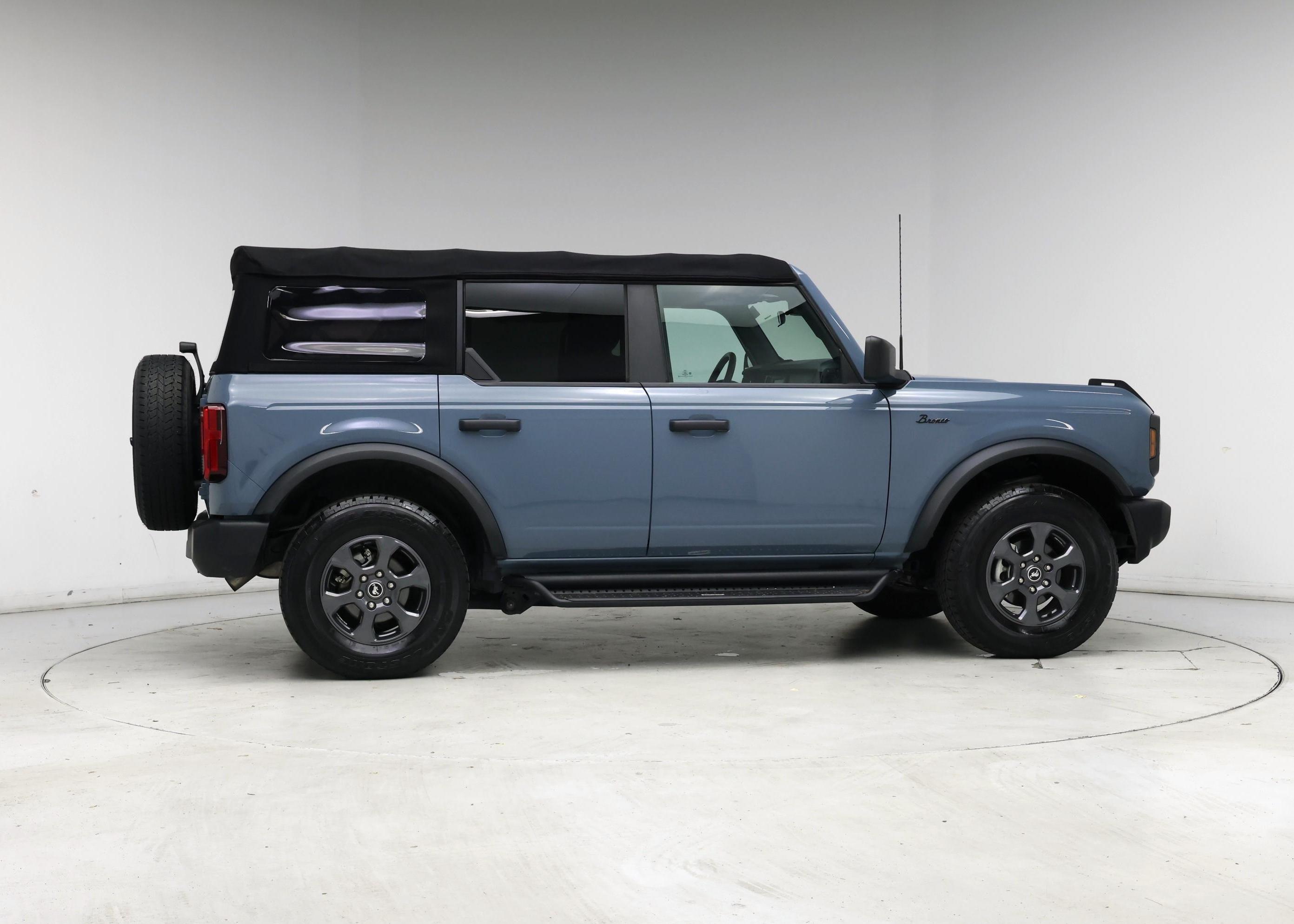 Thumbnail: 2021 Ford Bronco - 7