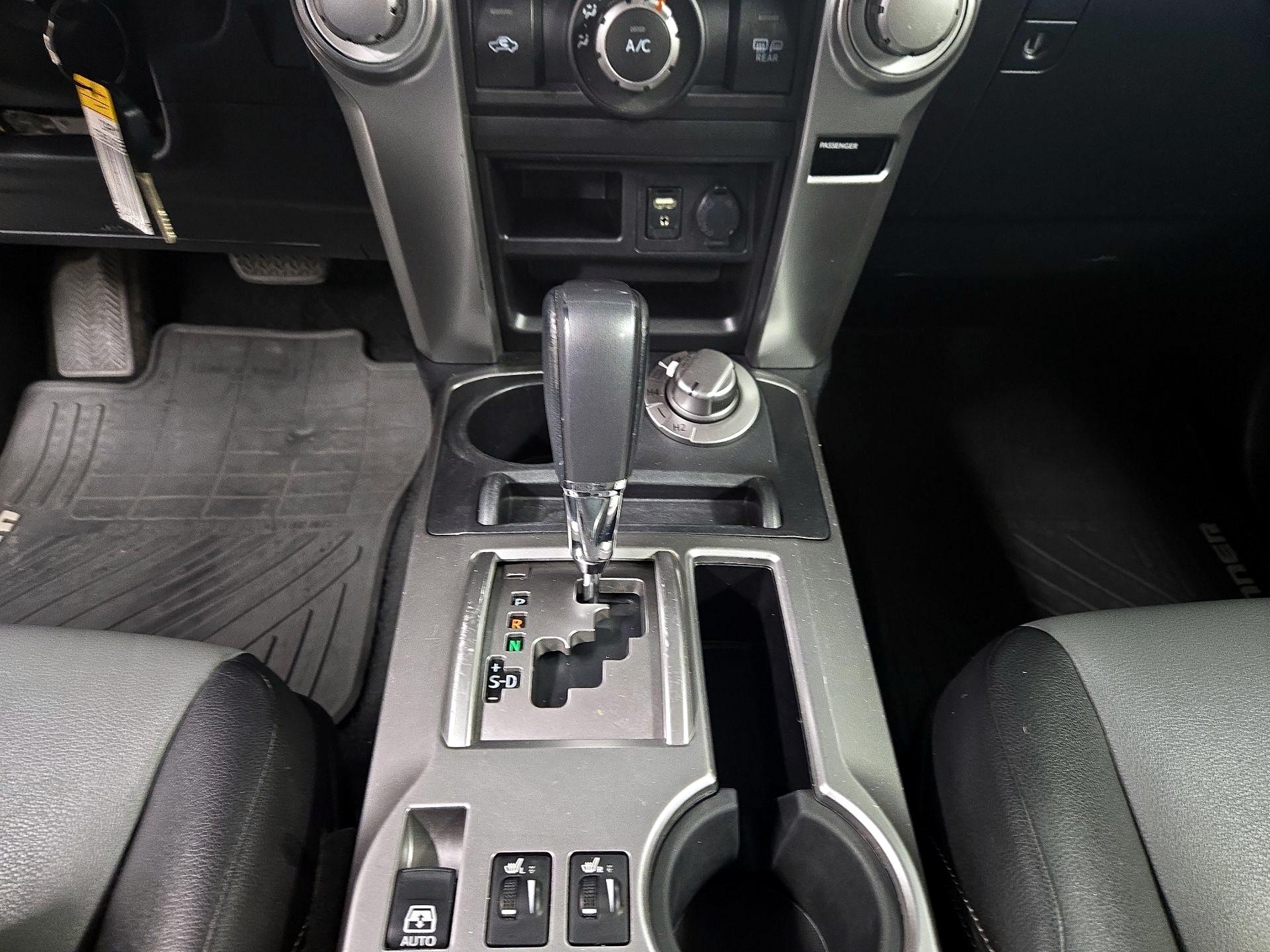 Thumbnail: 2016 Toyota 4Runner - 18