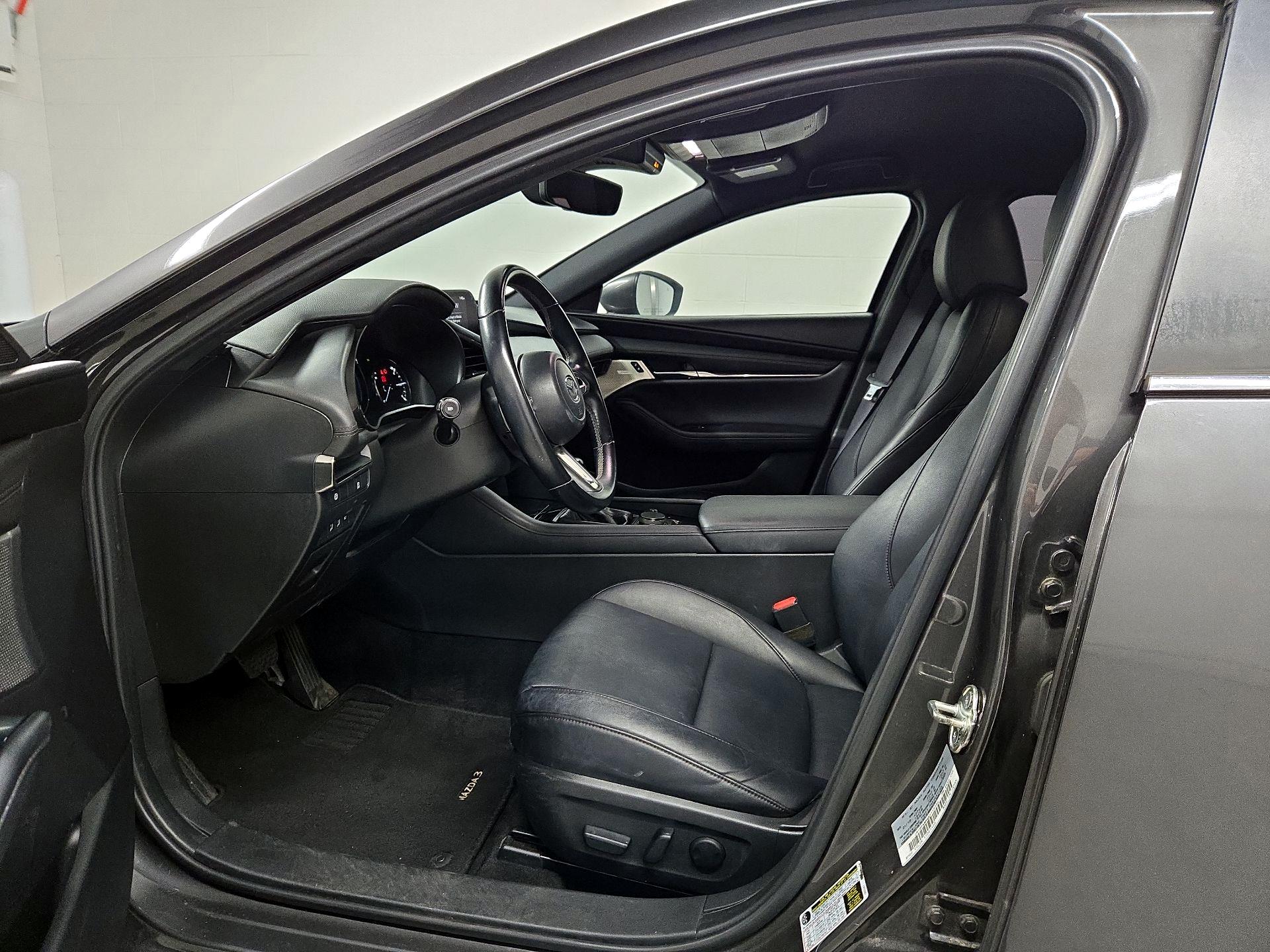 Thumbnail: 2019 Mazda Mazda3 - 11