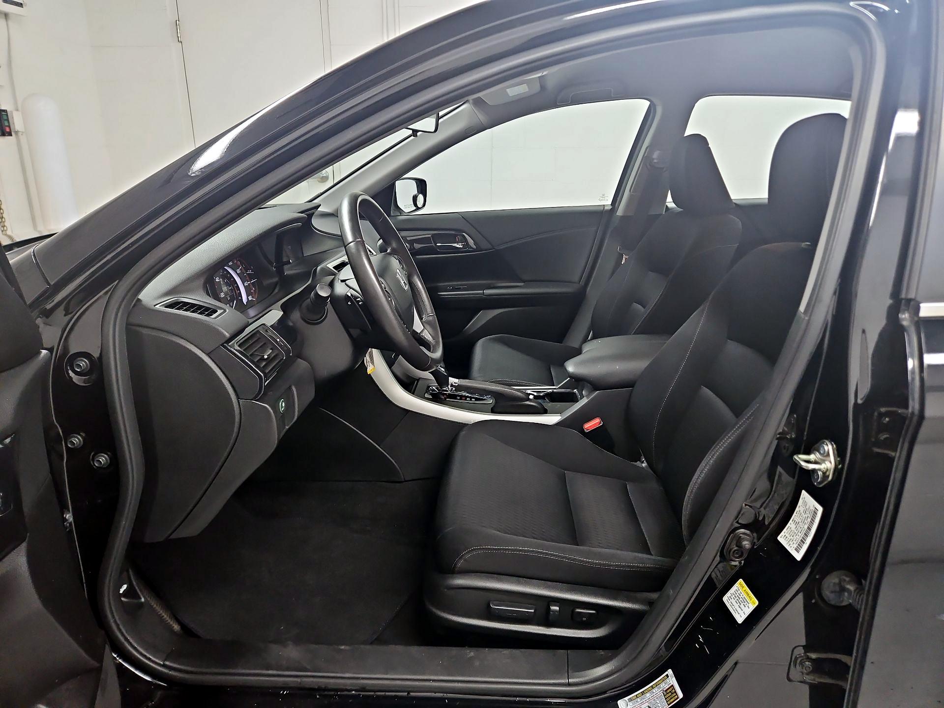 Thumbnail: 2015 Honda Accord - 11