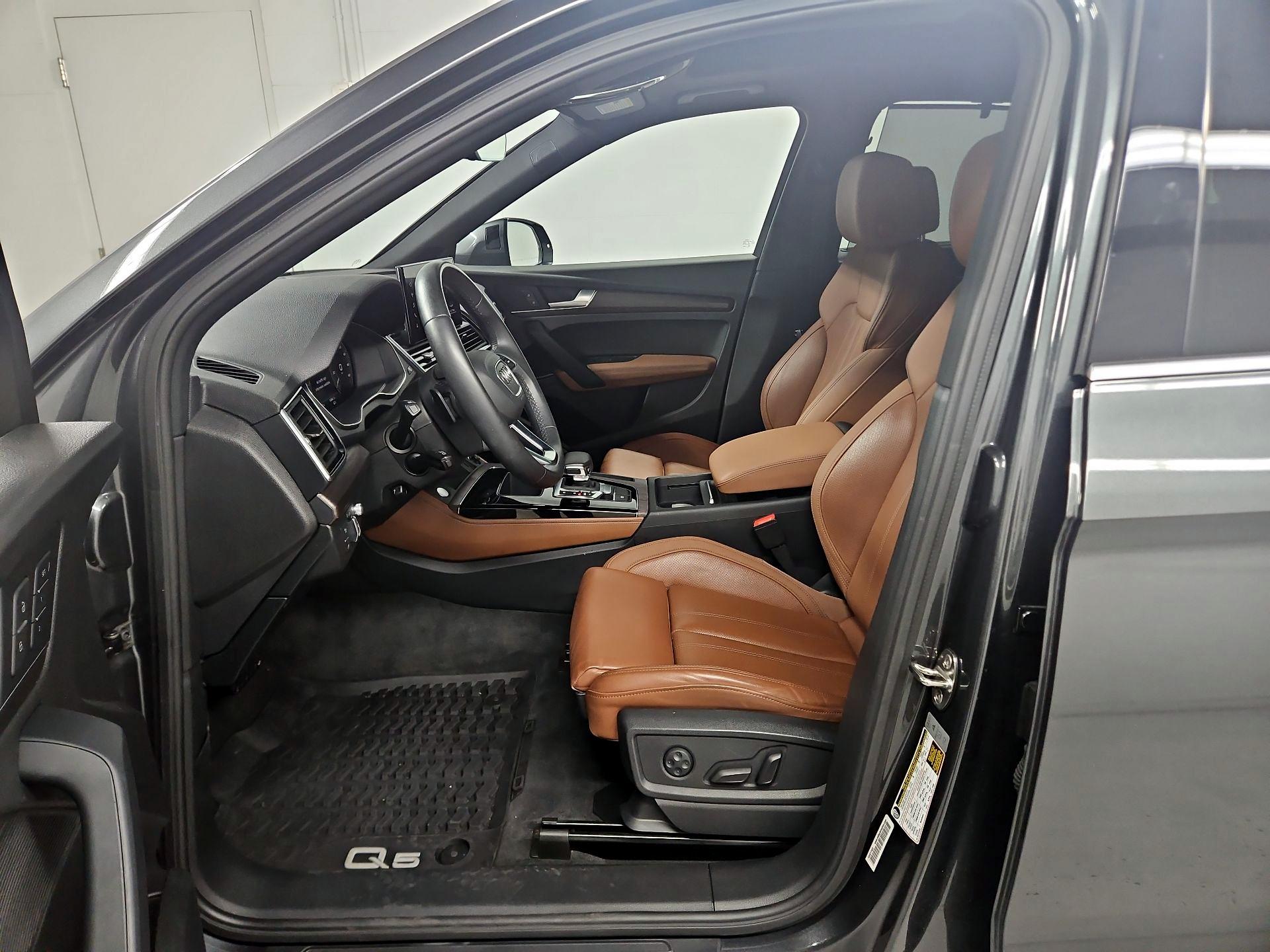 Thumbnail: 2021 Audi Q5 - 11