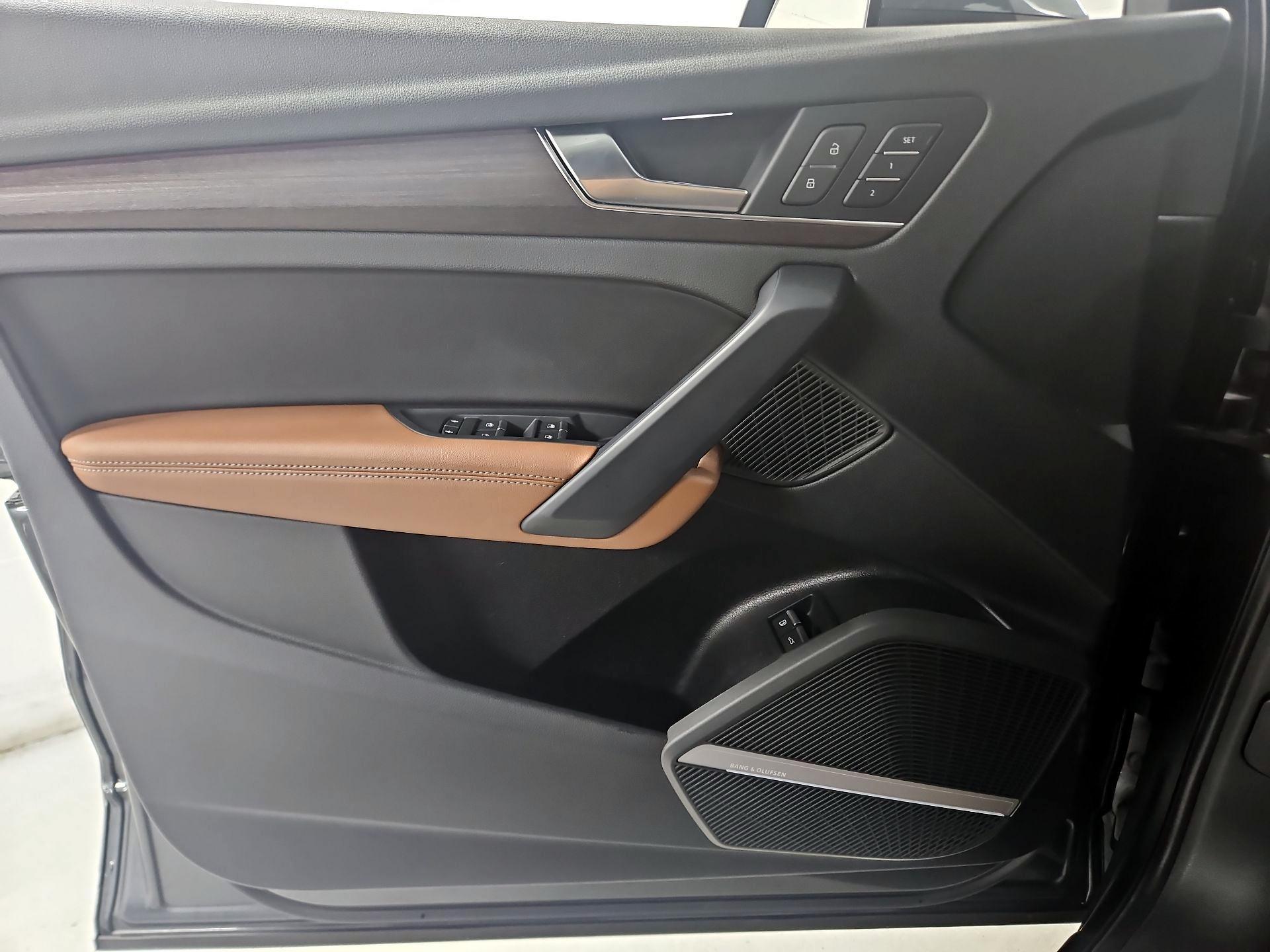 Thumbnail: 2021 Audi Q5 - 12