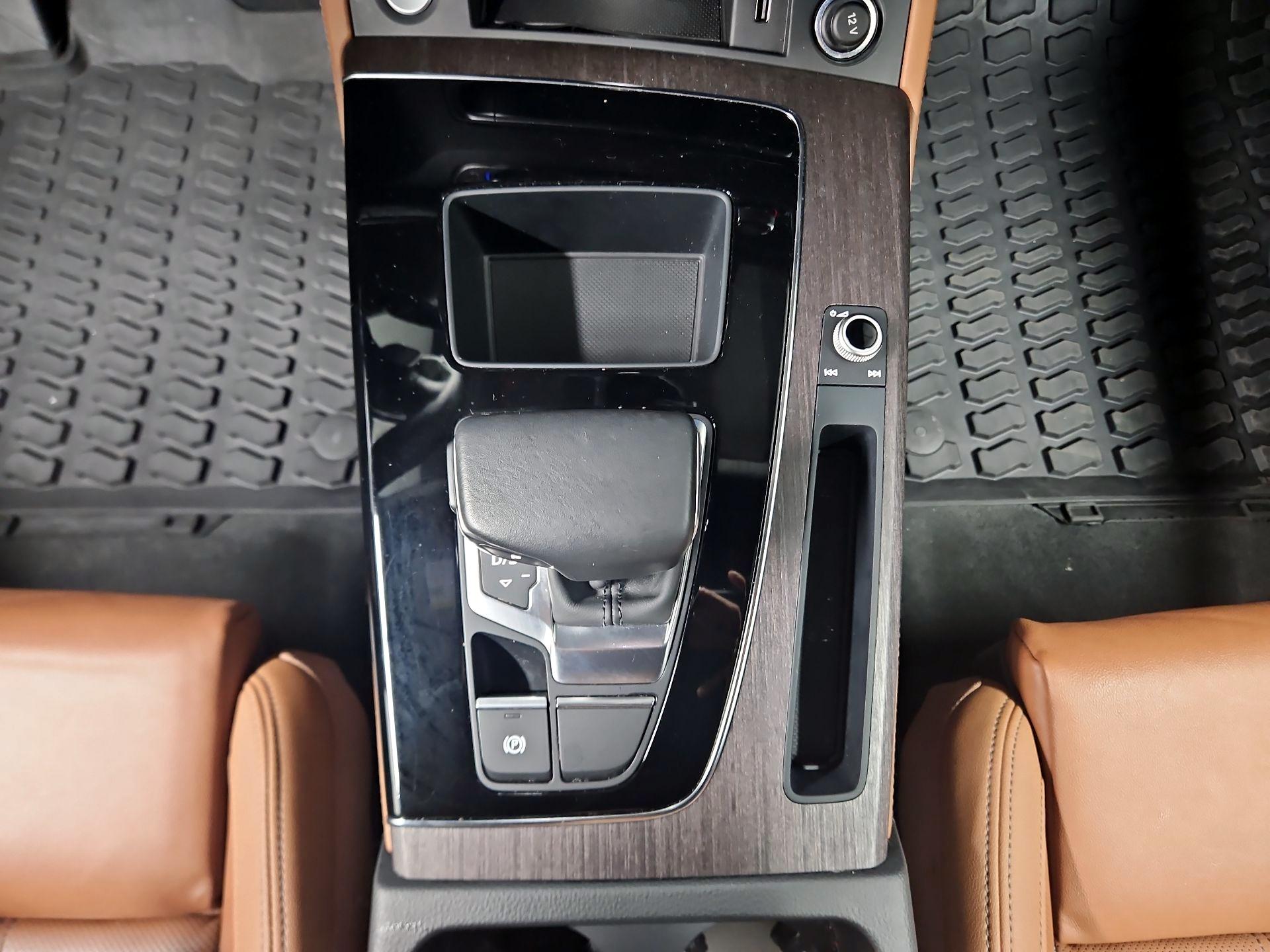 Thumbnail: 2021 Audi Q5 - 18