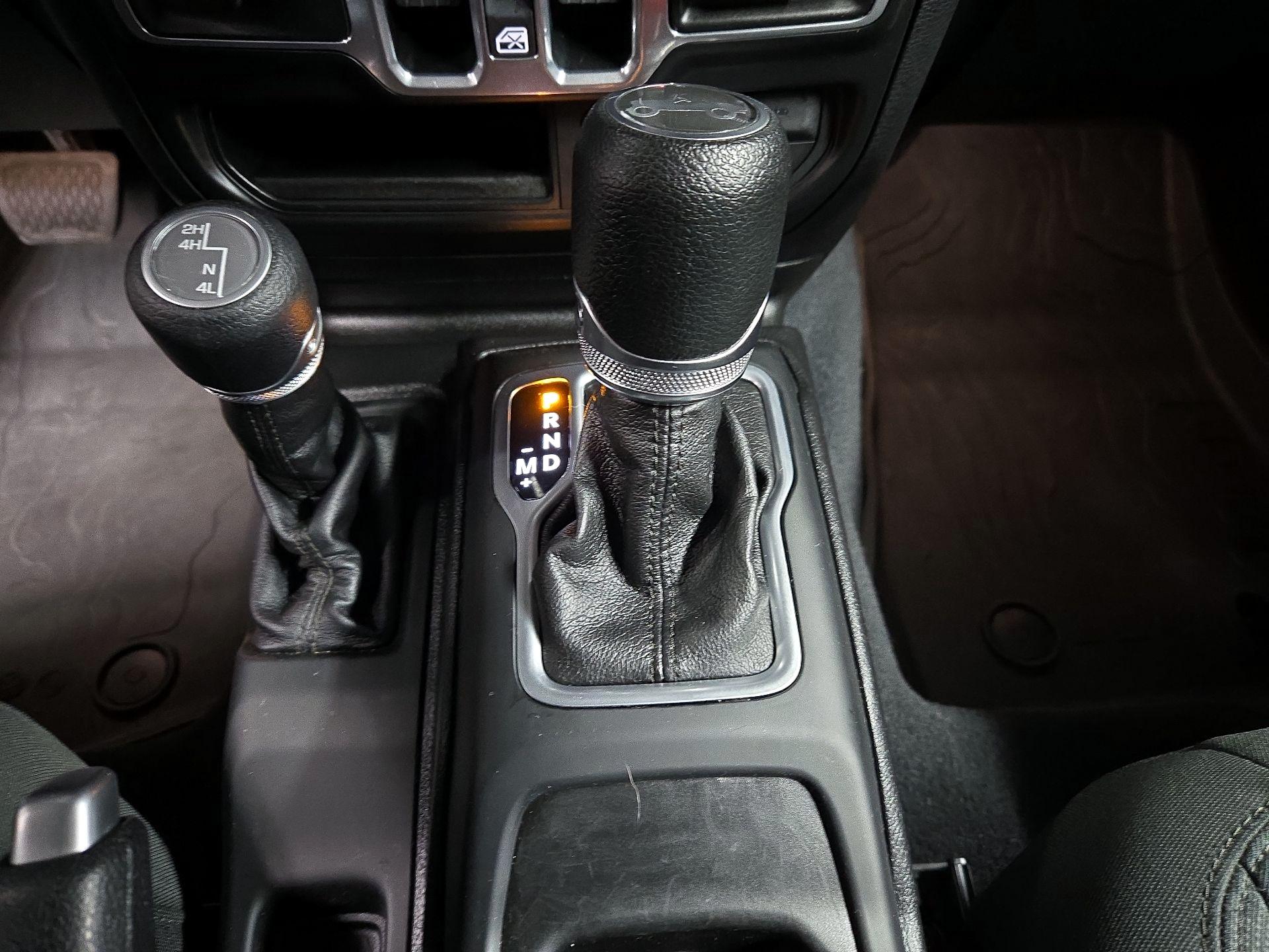 Thumbnail: 2018 Jeep Wrangler - 17