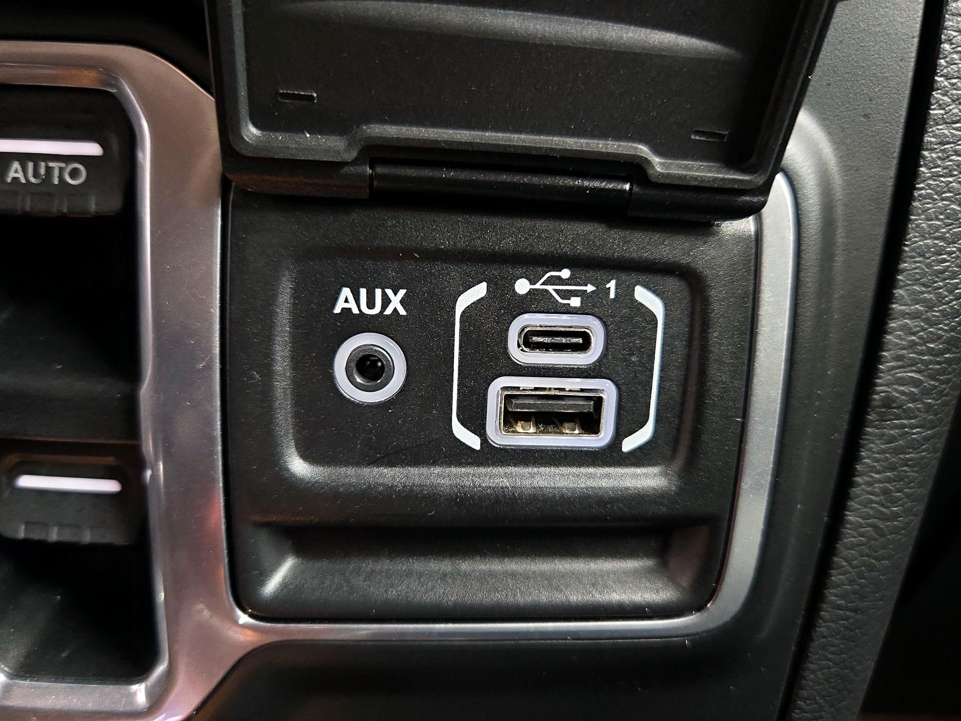 Thumbnail: 2018 Jeep Wrangler - 18