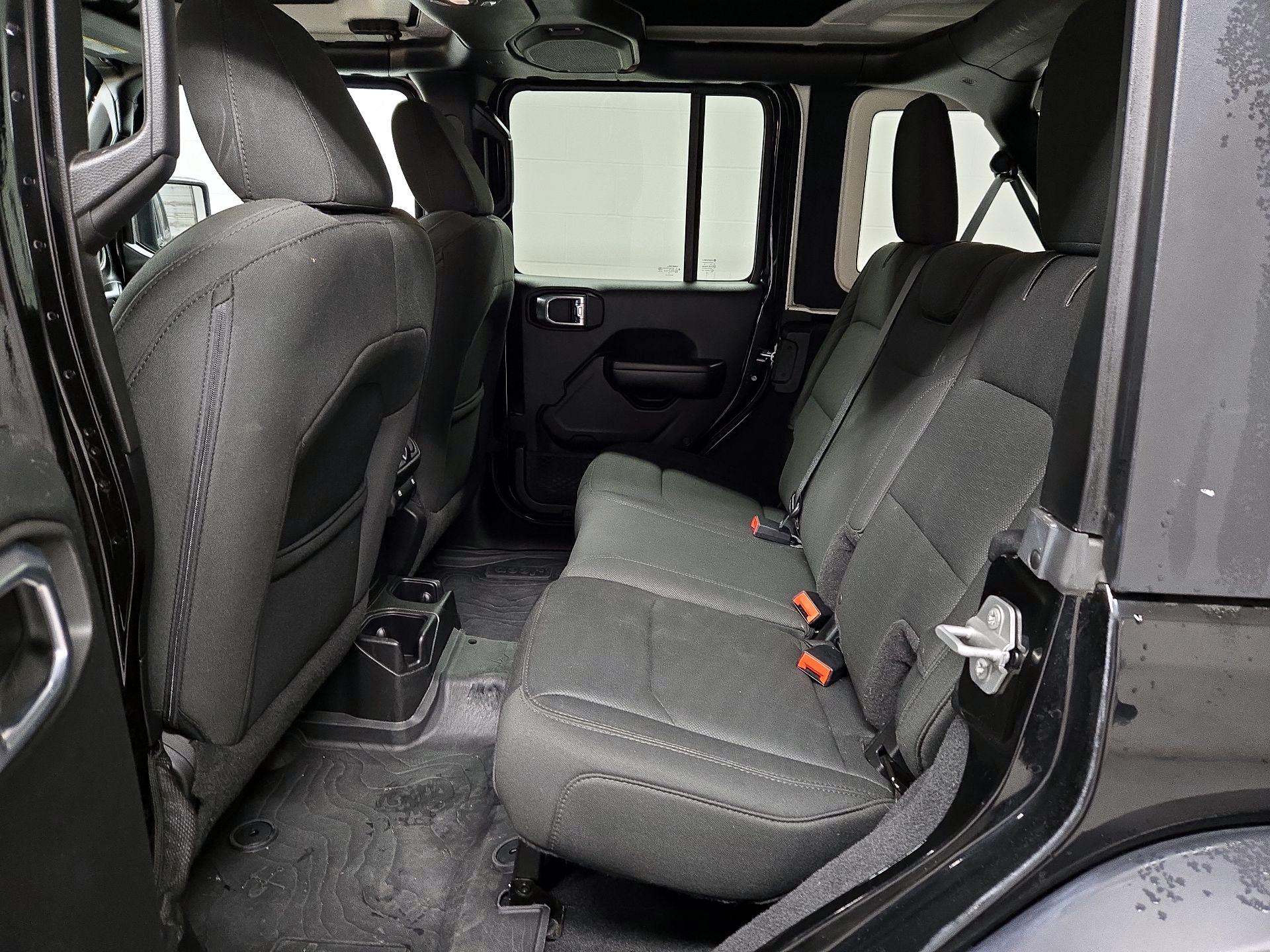 Thumbnail: 2018 Jeep Wrangler - 19