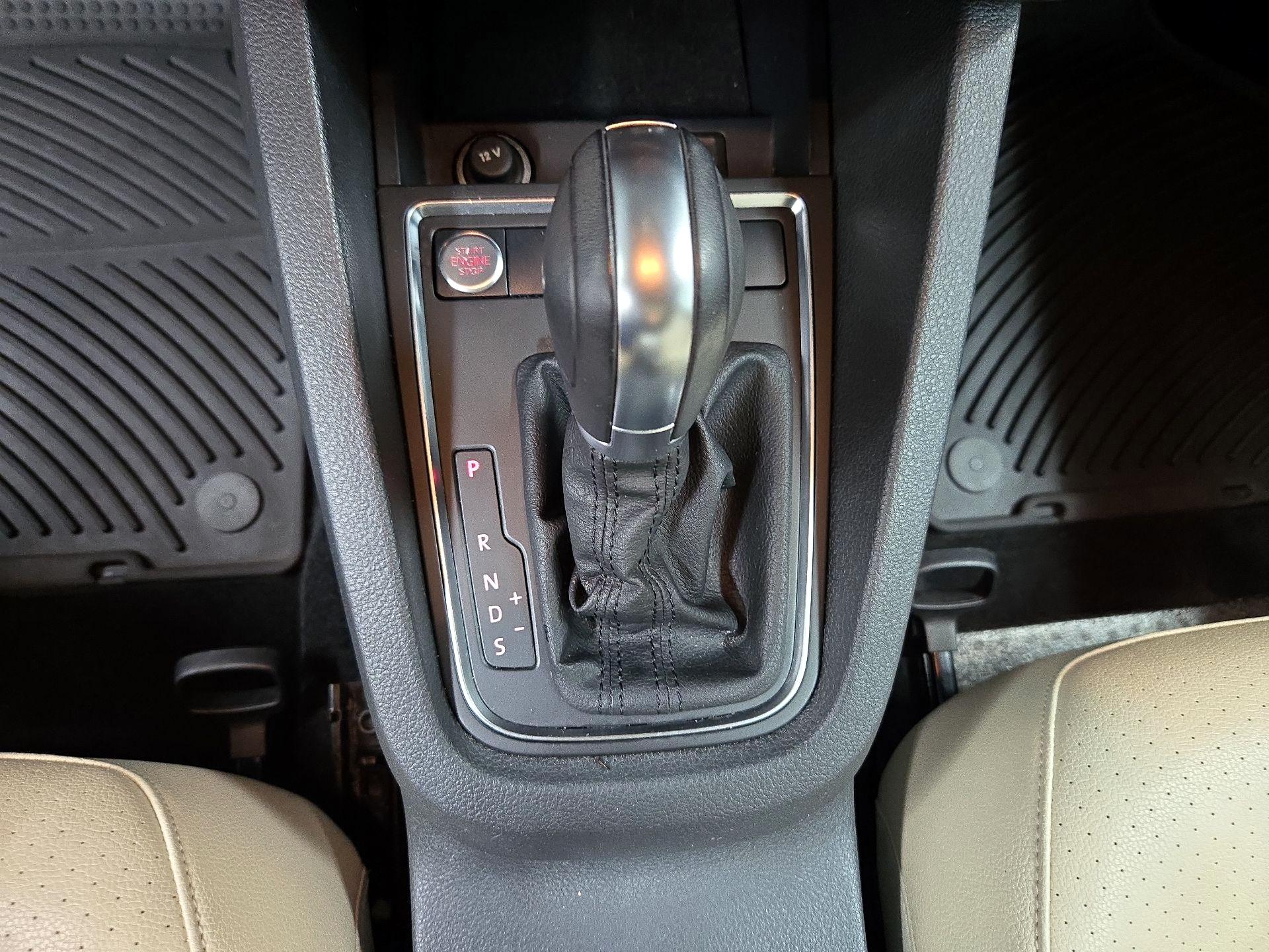 Thumbnail: 2018 Volkswagen Jetta - 17