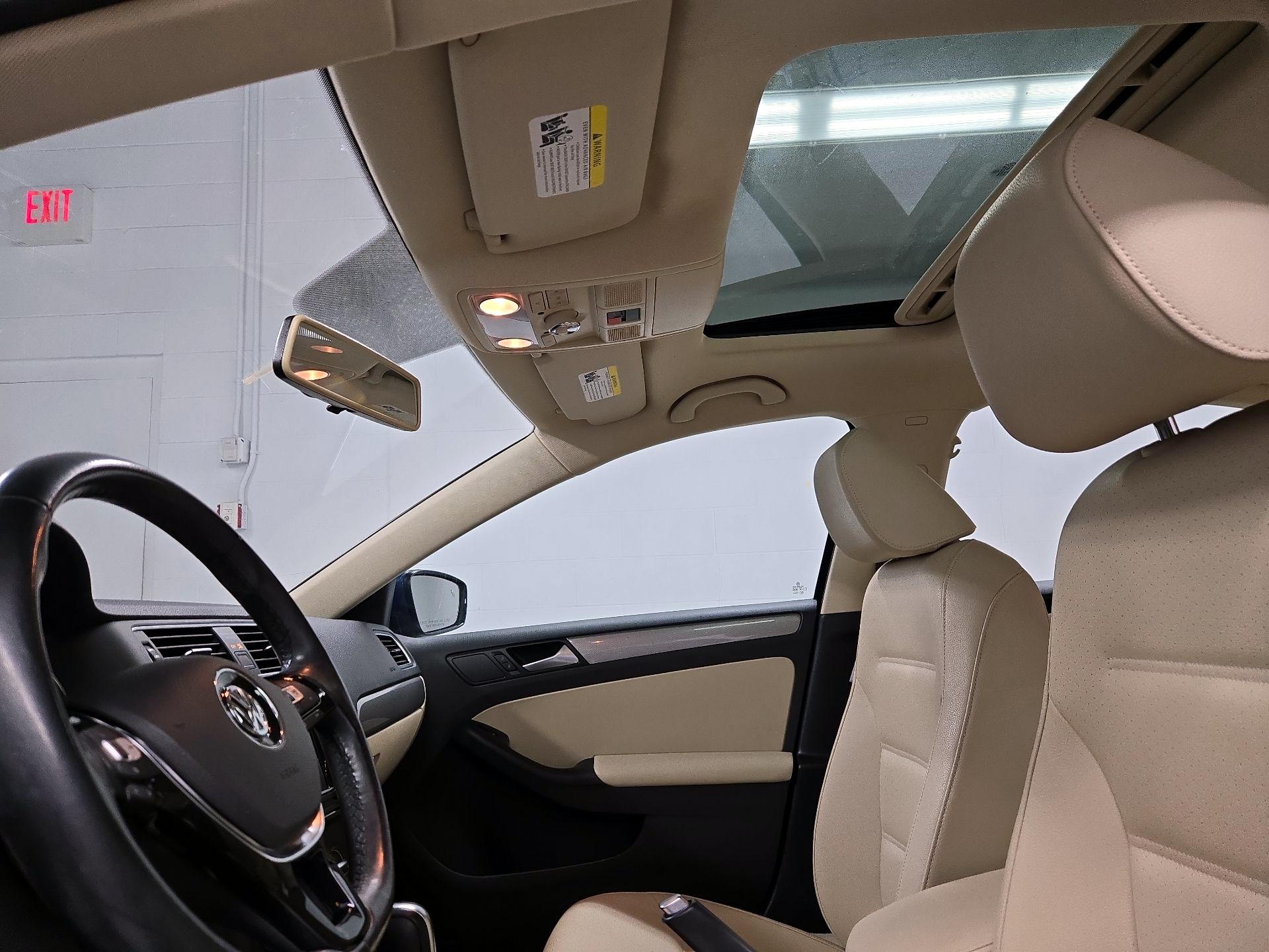 Thumbnail: 2018 Volkswagen Jetta - 19