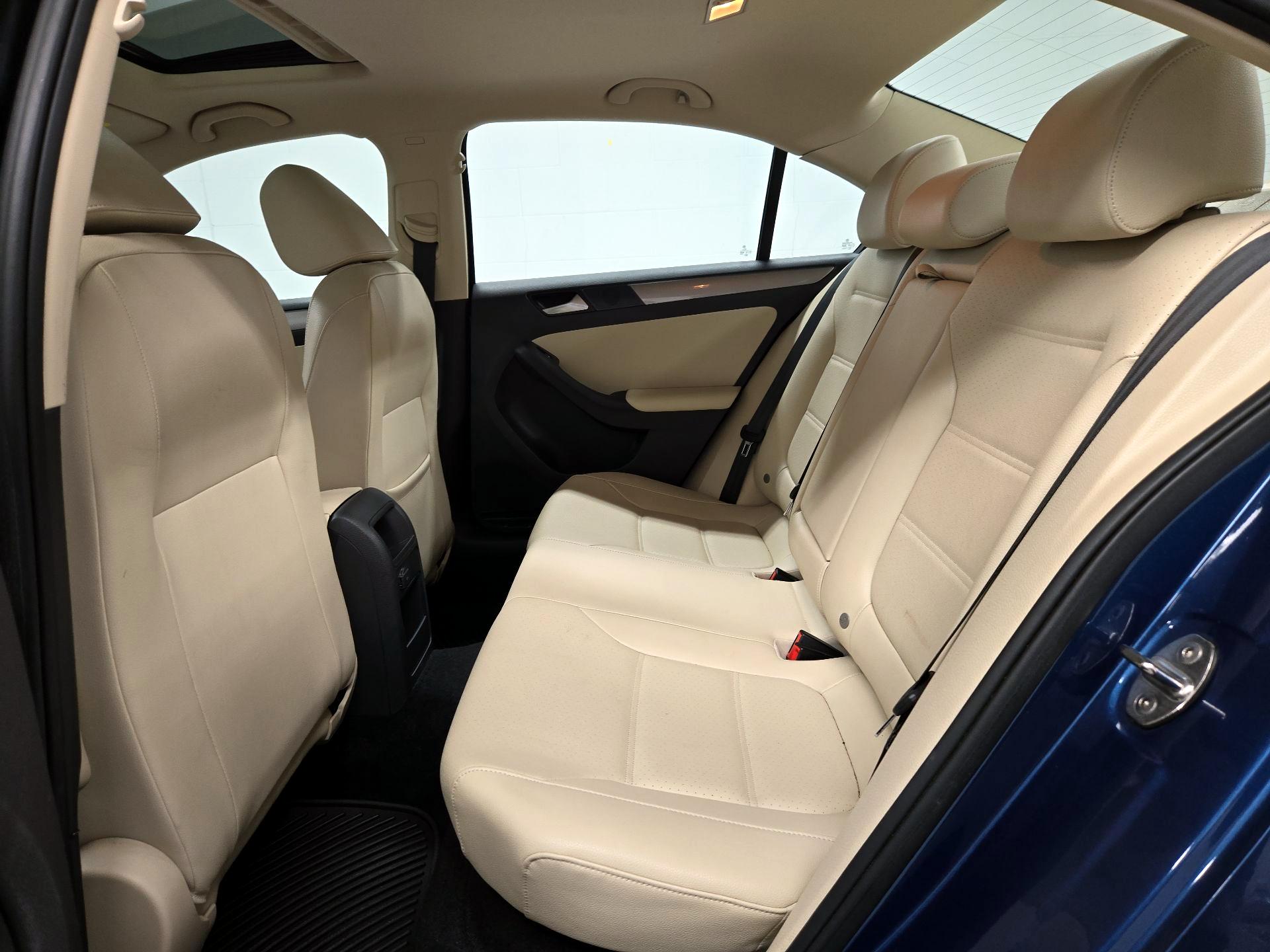 Thumbnail: 2018 Volkswagen Jetta - 20