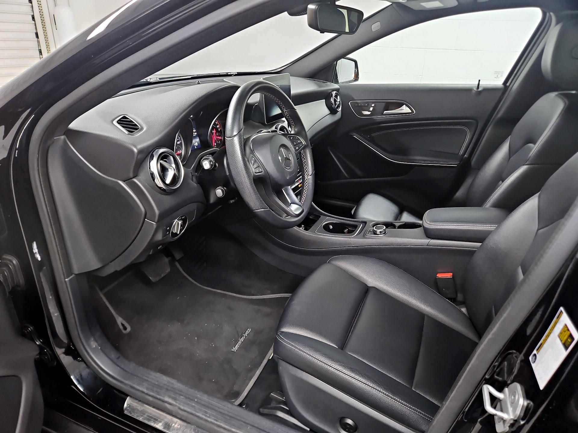 Thumbnail: 2018 Mercedes-Benz GLA - 11