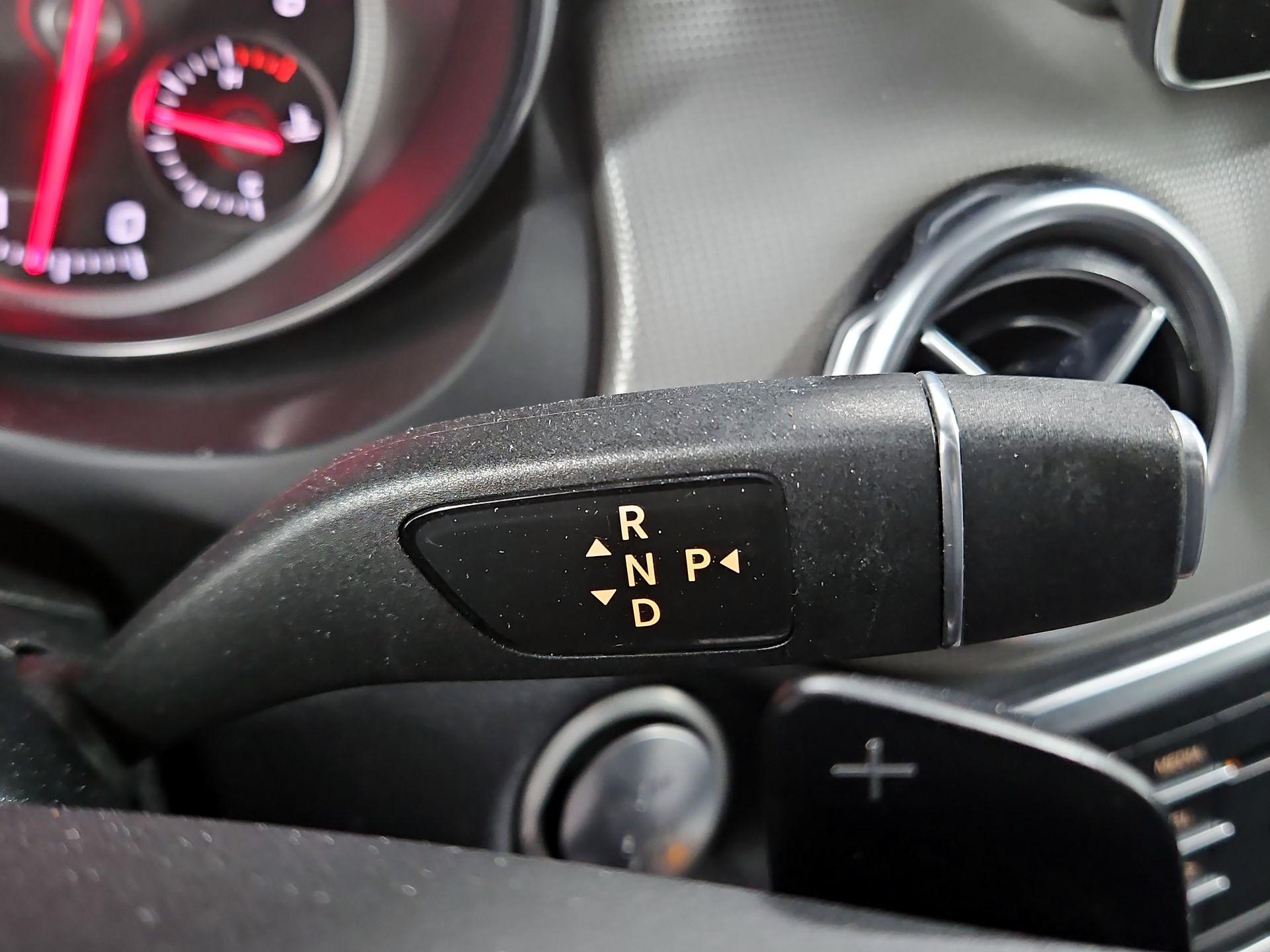 Thumbnail: 2018 Mercedes-Benz GLA - 18