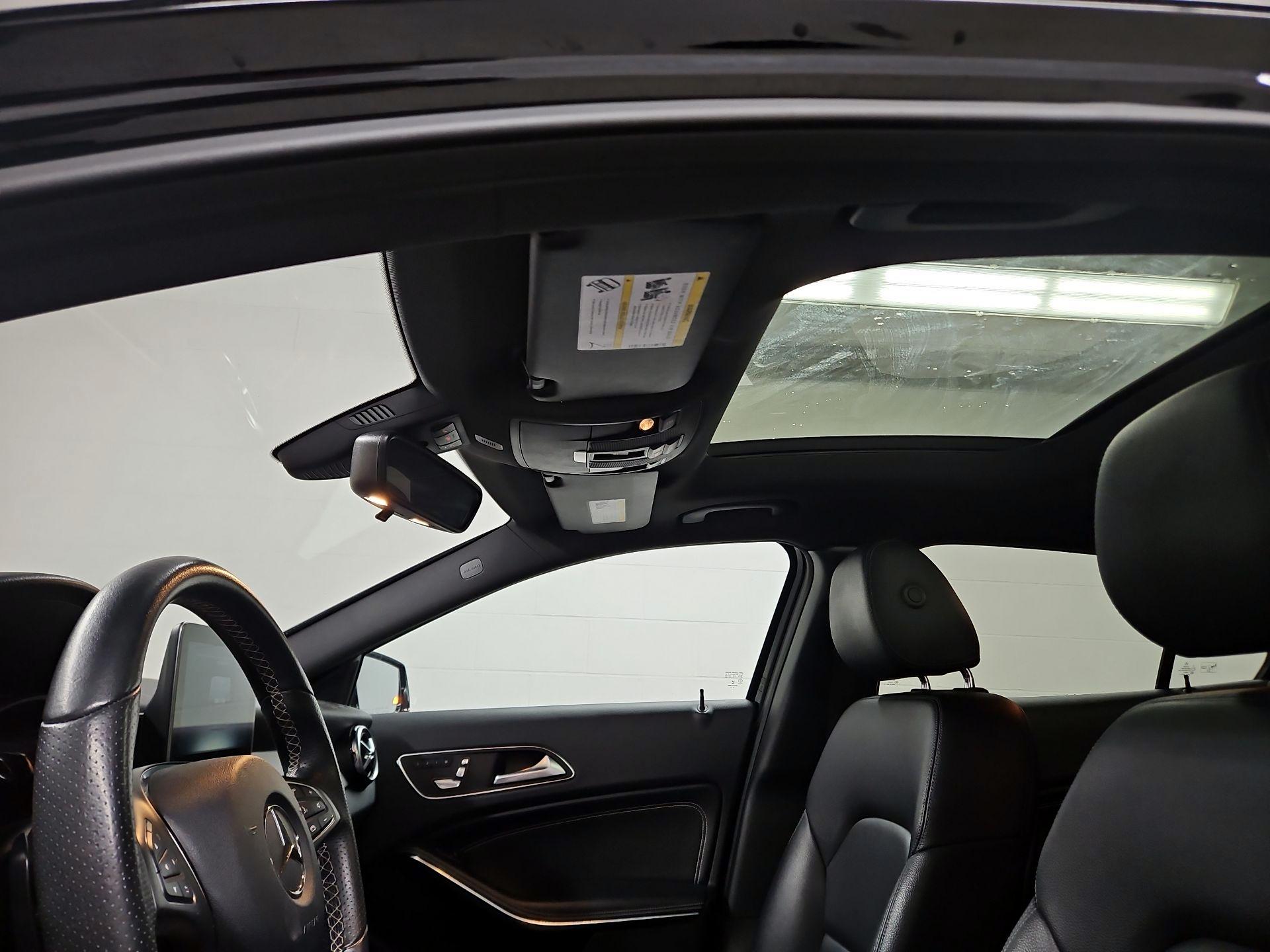 Thumbnail: 2018 Mercedes-Benz GLA - 20