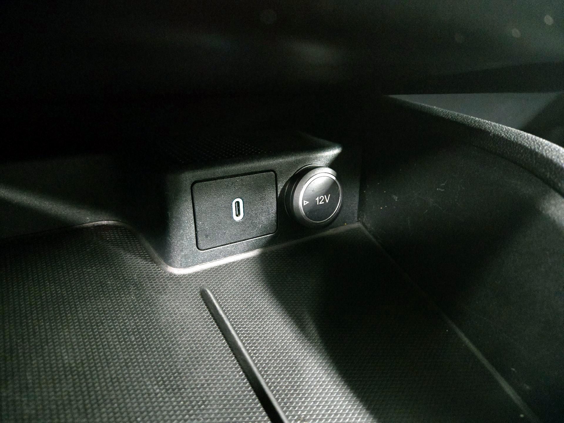 Thumbnail: 2020 Ford Escape - 19