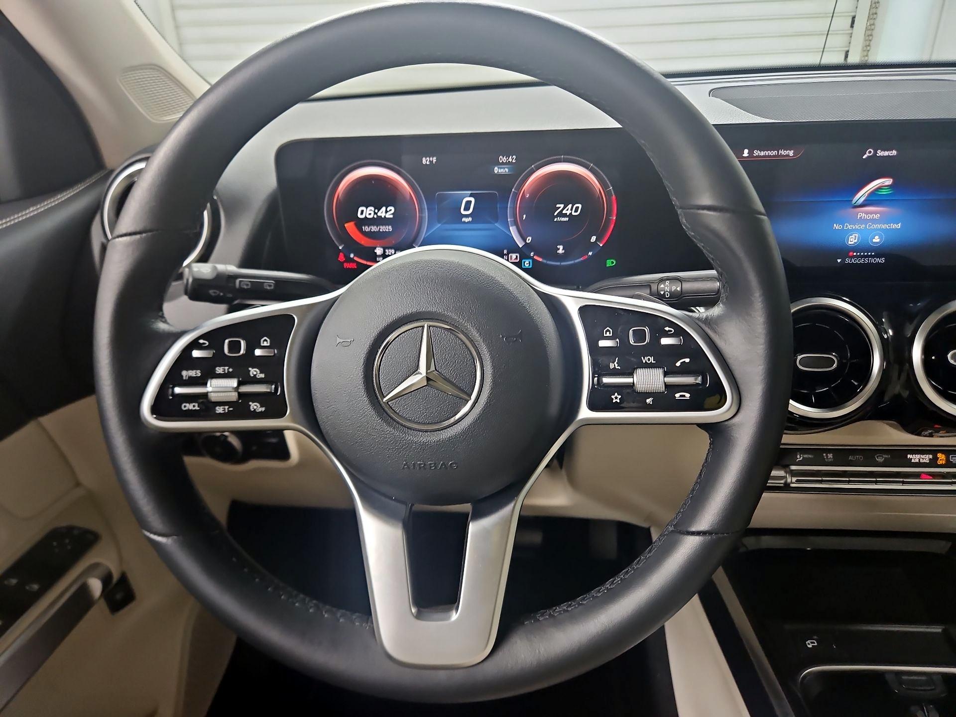 Thumbnail: 2022 Mercedes-Benz GLB - 10