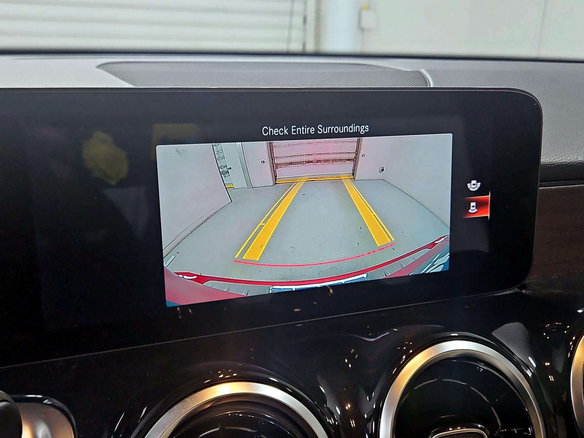 Thumbnail: 2022 Mercedes-Benz GLB - 14