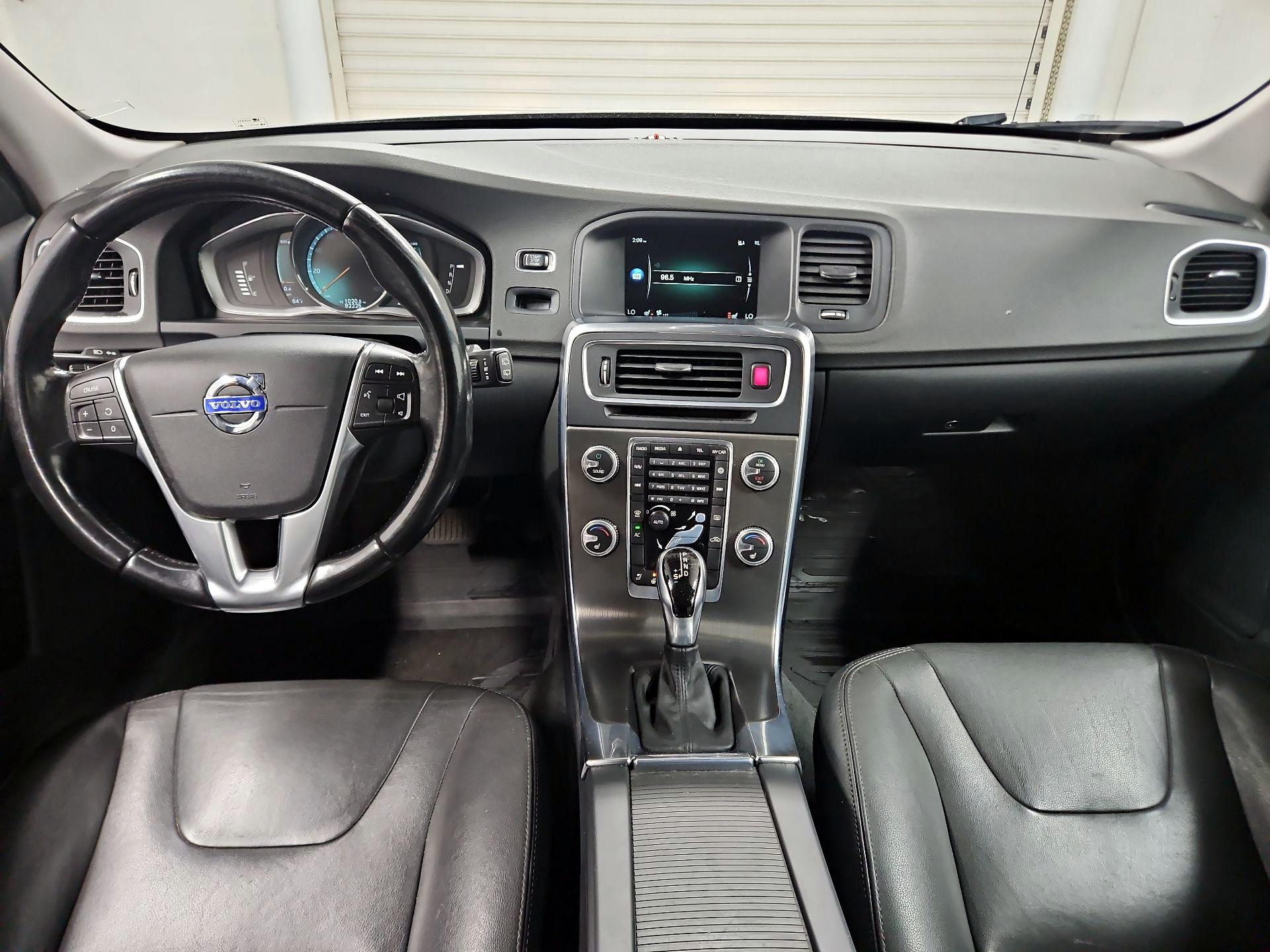 Thumbnail: 2015 Volvo V60 - 9