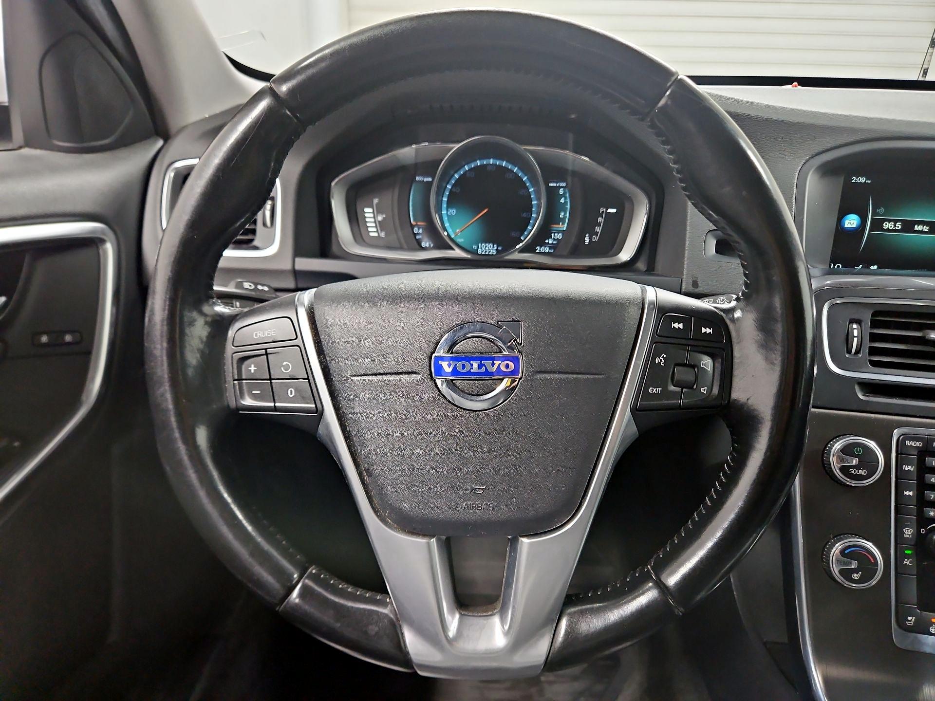 Thumbnail: 2015 Volvo V60 - 10