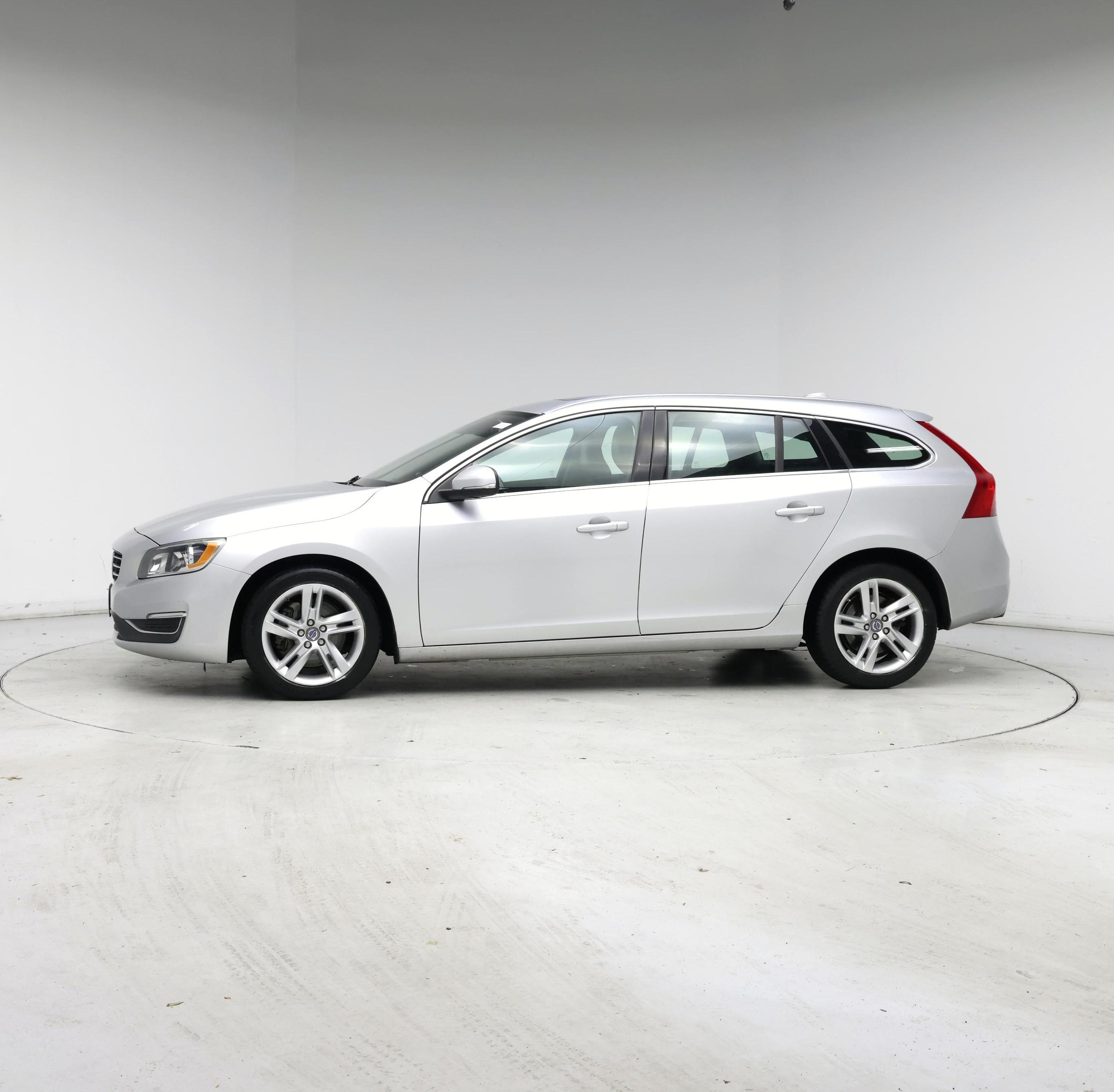 Thumbnail: 2015 Volvo V60 - 3