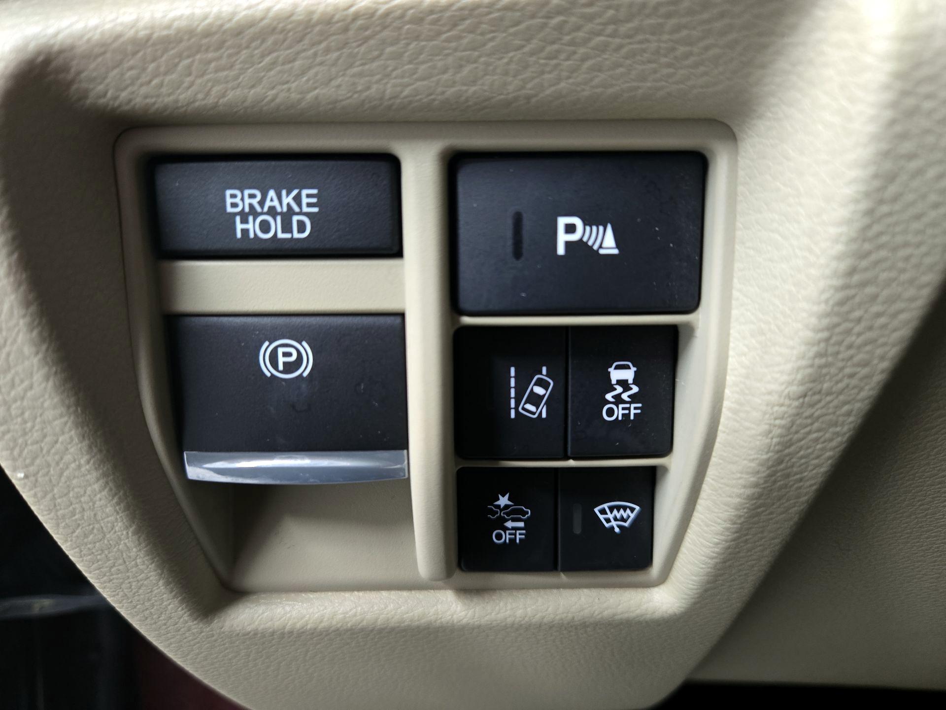 Thumbnail: 2017 Acura MDX - 13