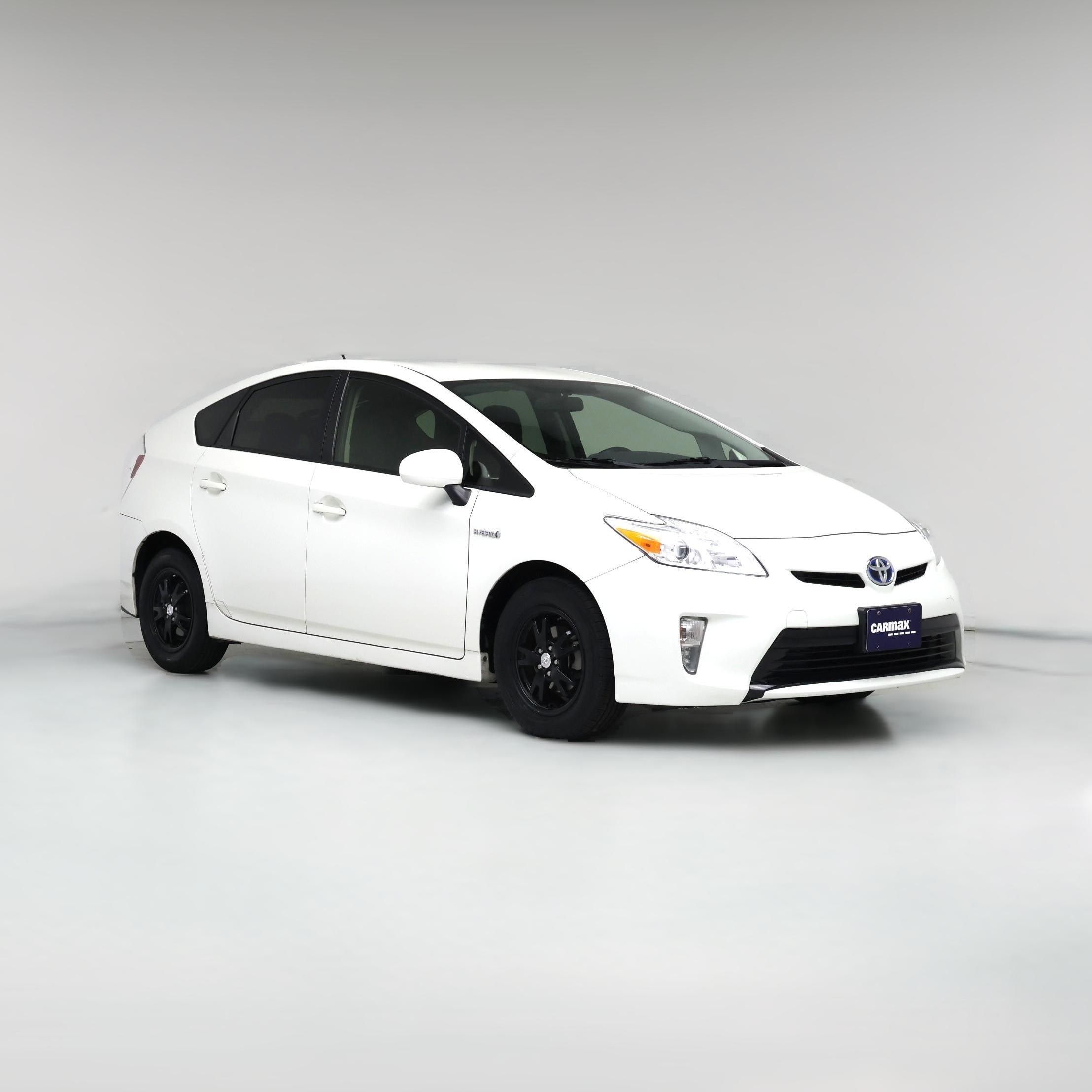 Thumbnail: 2015 Toyota Prius - 1