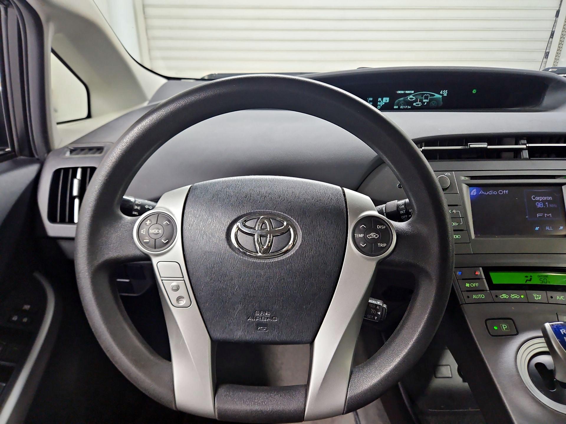 Thumbnail: 2015 Toyota Prius - 10