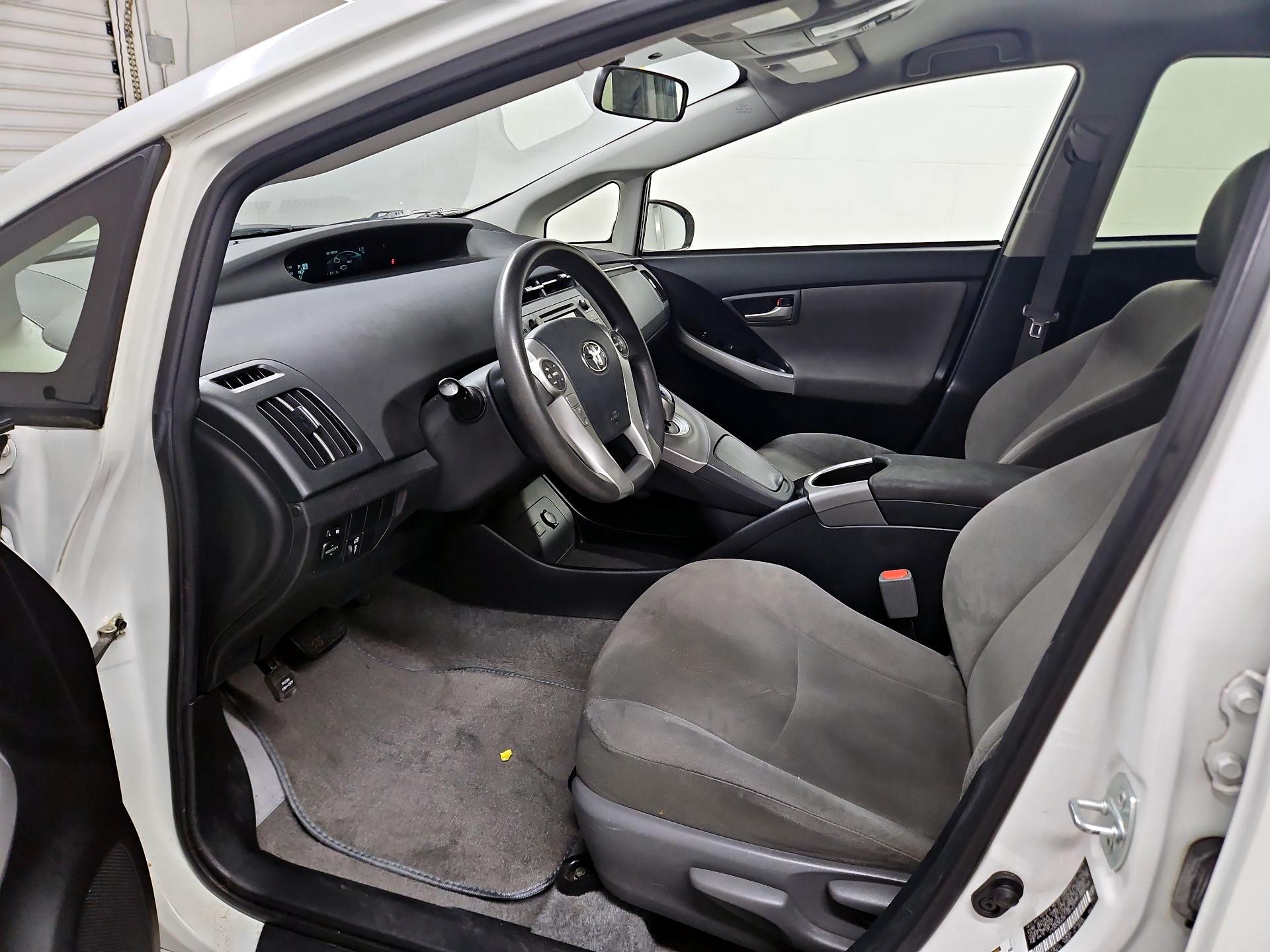 Thumbnail: 2015 Toyota Prius - 11