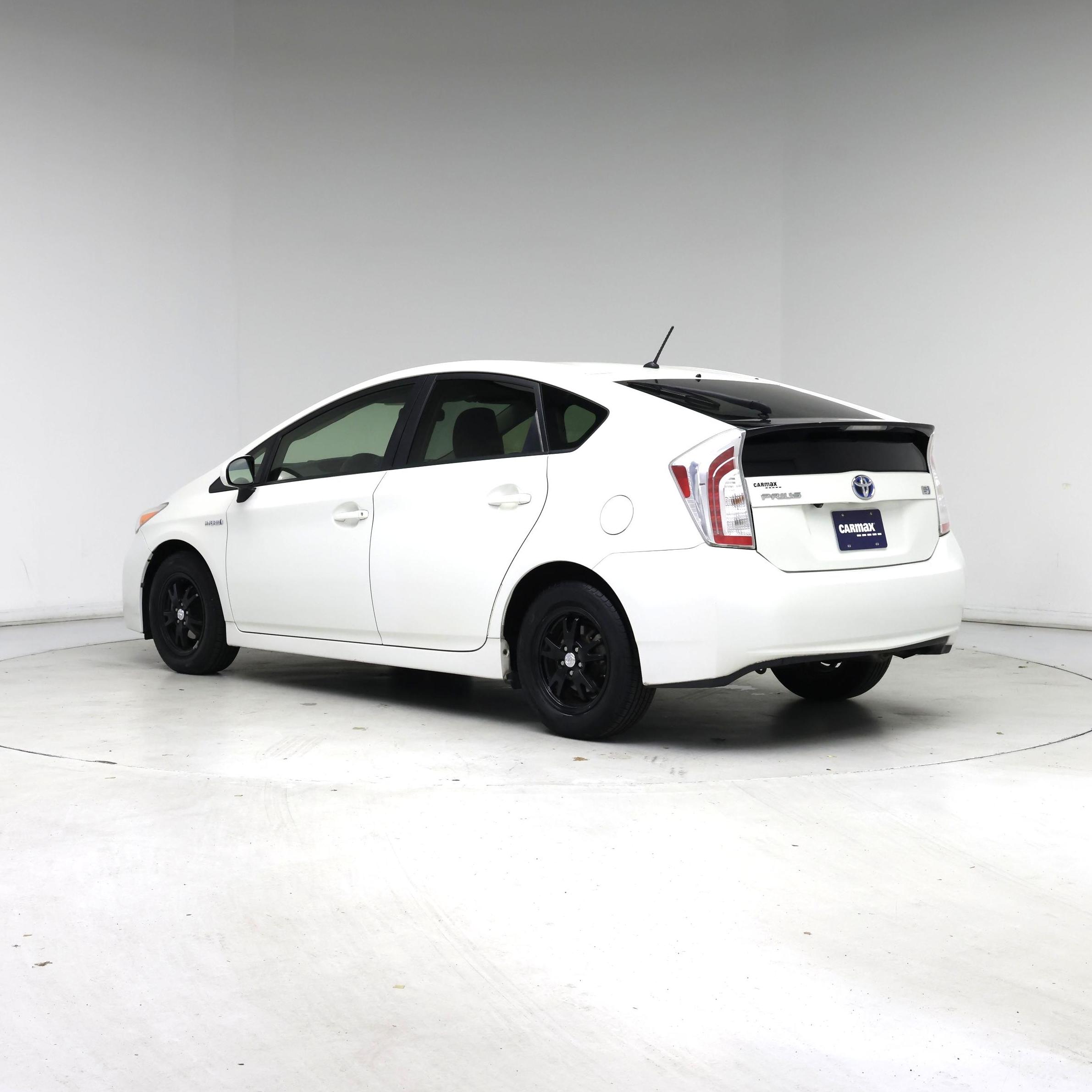 Thumbnail: 2015 Toyota Prius - 2