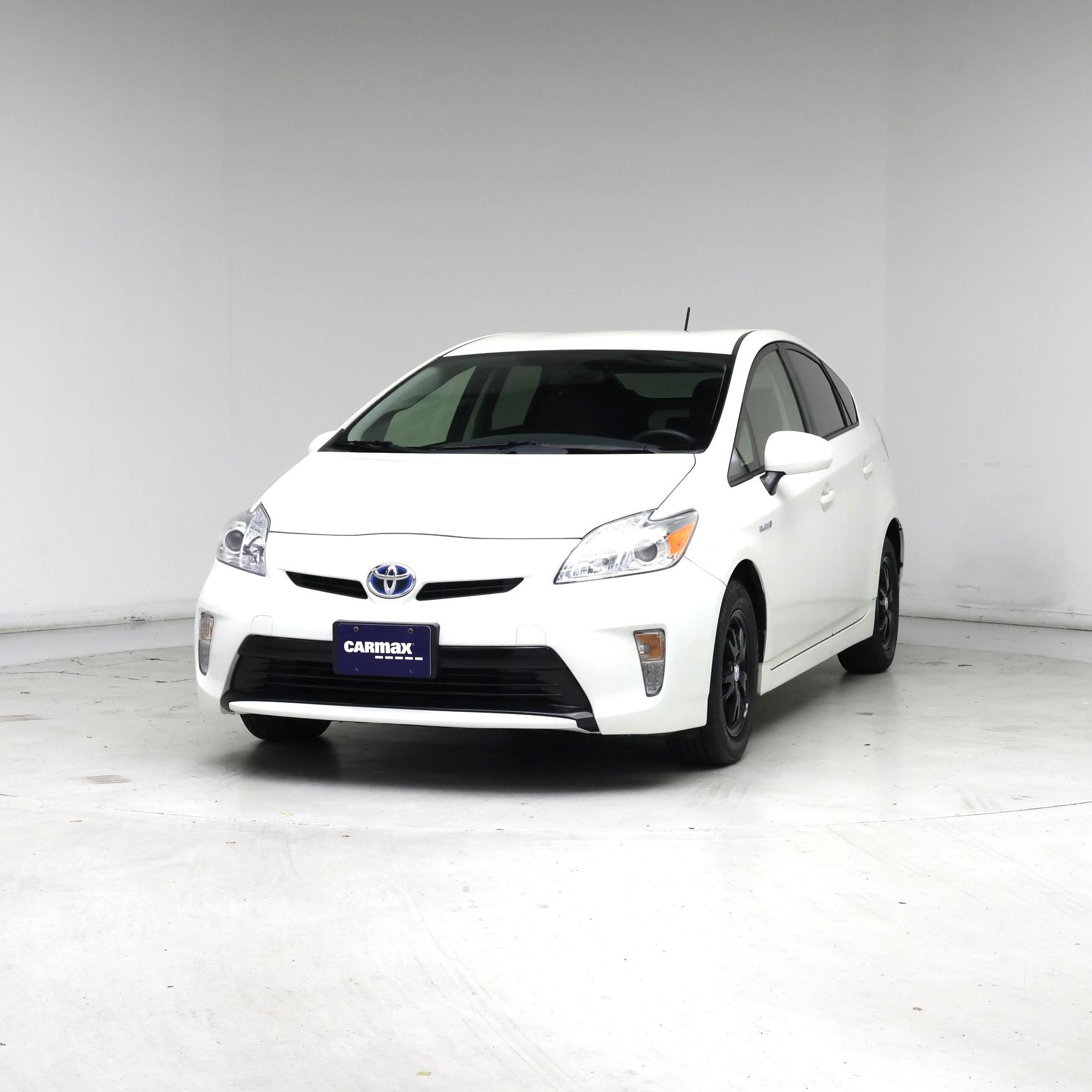 Thumbnail: 2015 Toyota Prius - 4