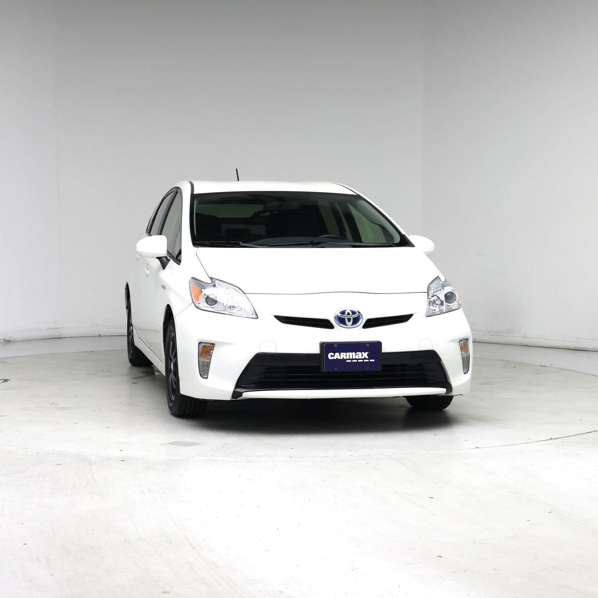 Thumbnail: 2015 Toyota Prius - 5