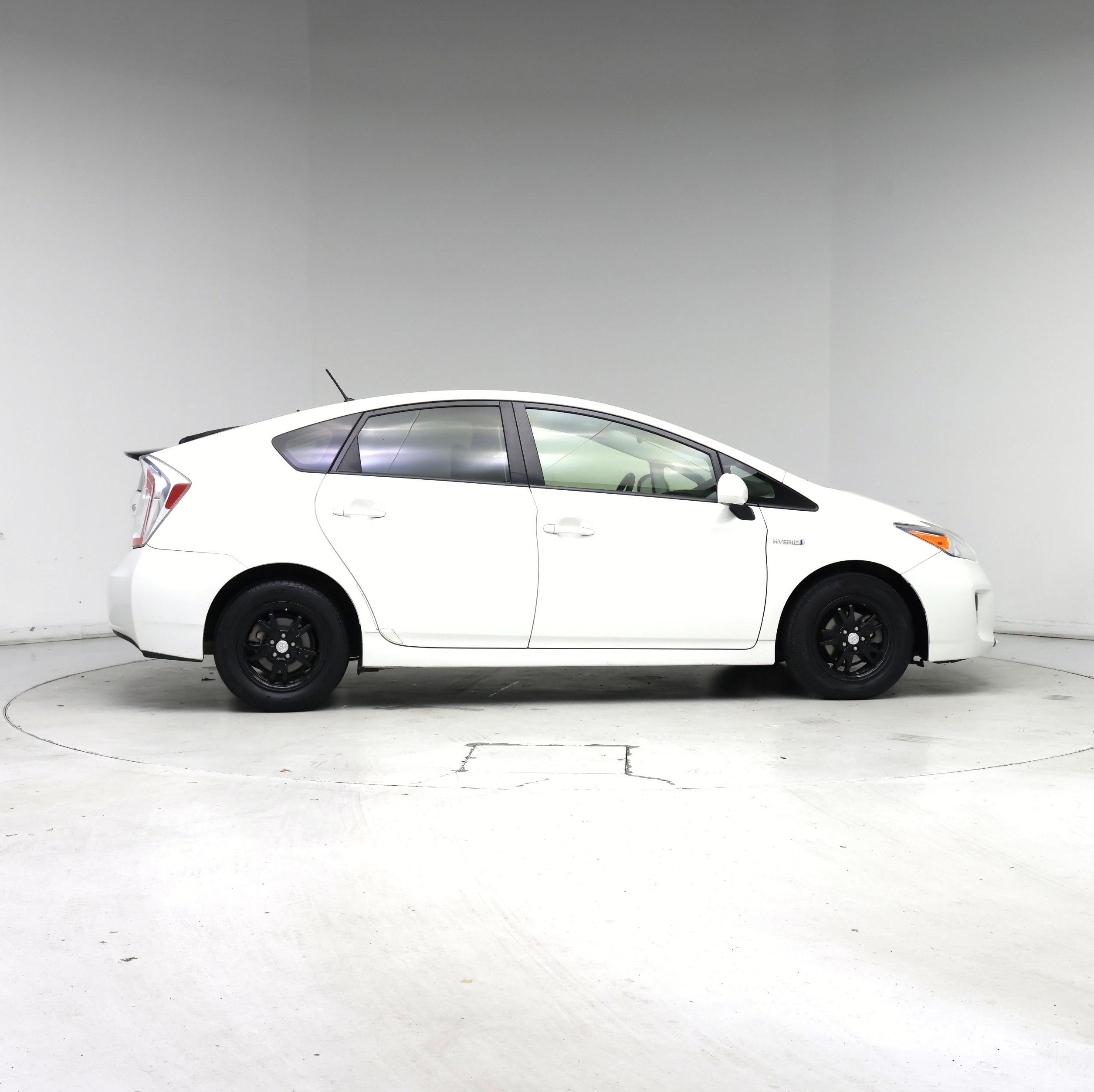 Thumbnail: 2015 Toyota Prius - 7