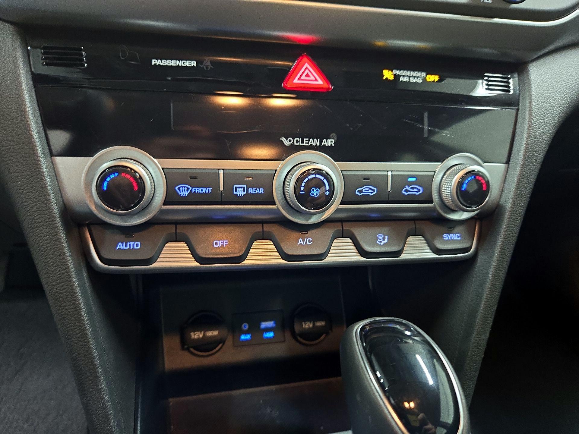 Thumbnail: 2020 Hyundai Elantra - 16