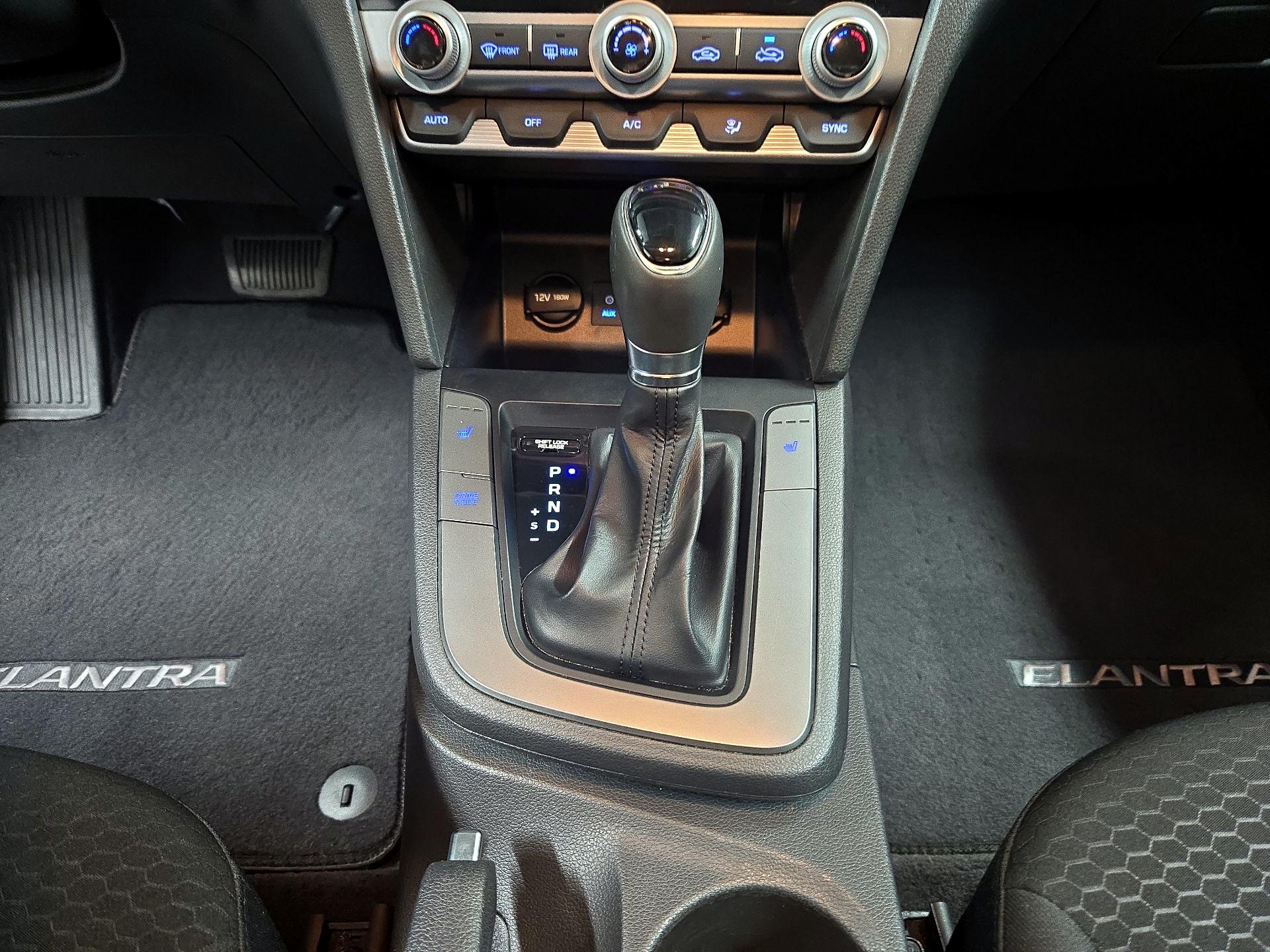 Thumbnail: 2020 Hyundai Elantra - 17