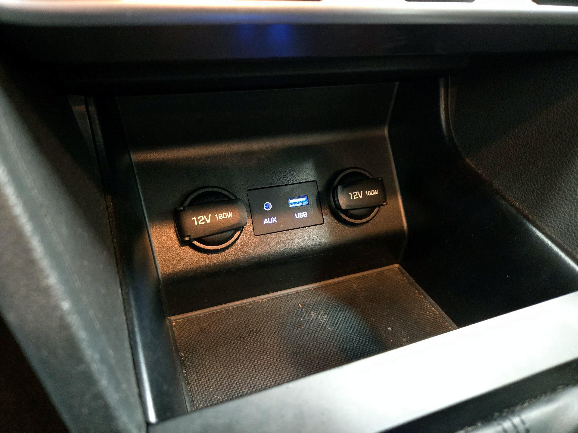 Thumbnail: 2020 Hyundai Elantra - 18