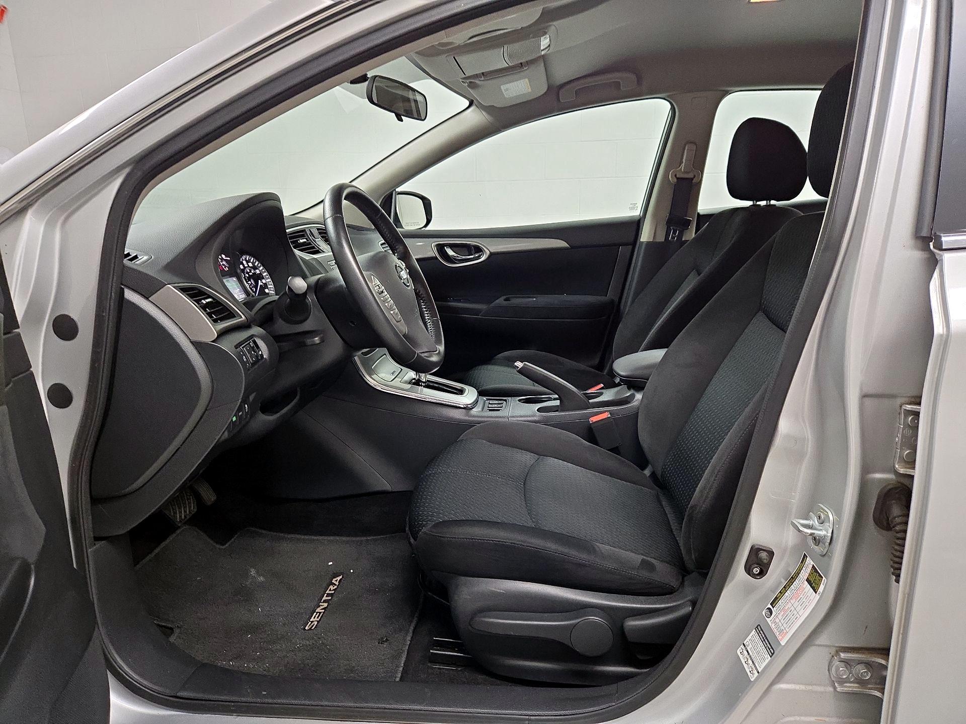 Thumbnail: 2015 Nissan Sentra - 11