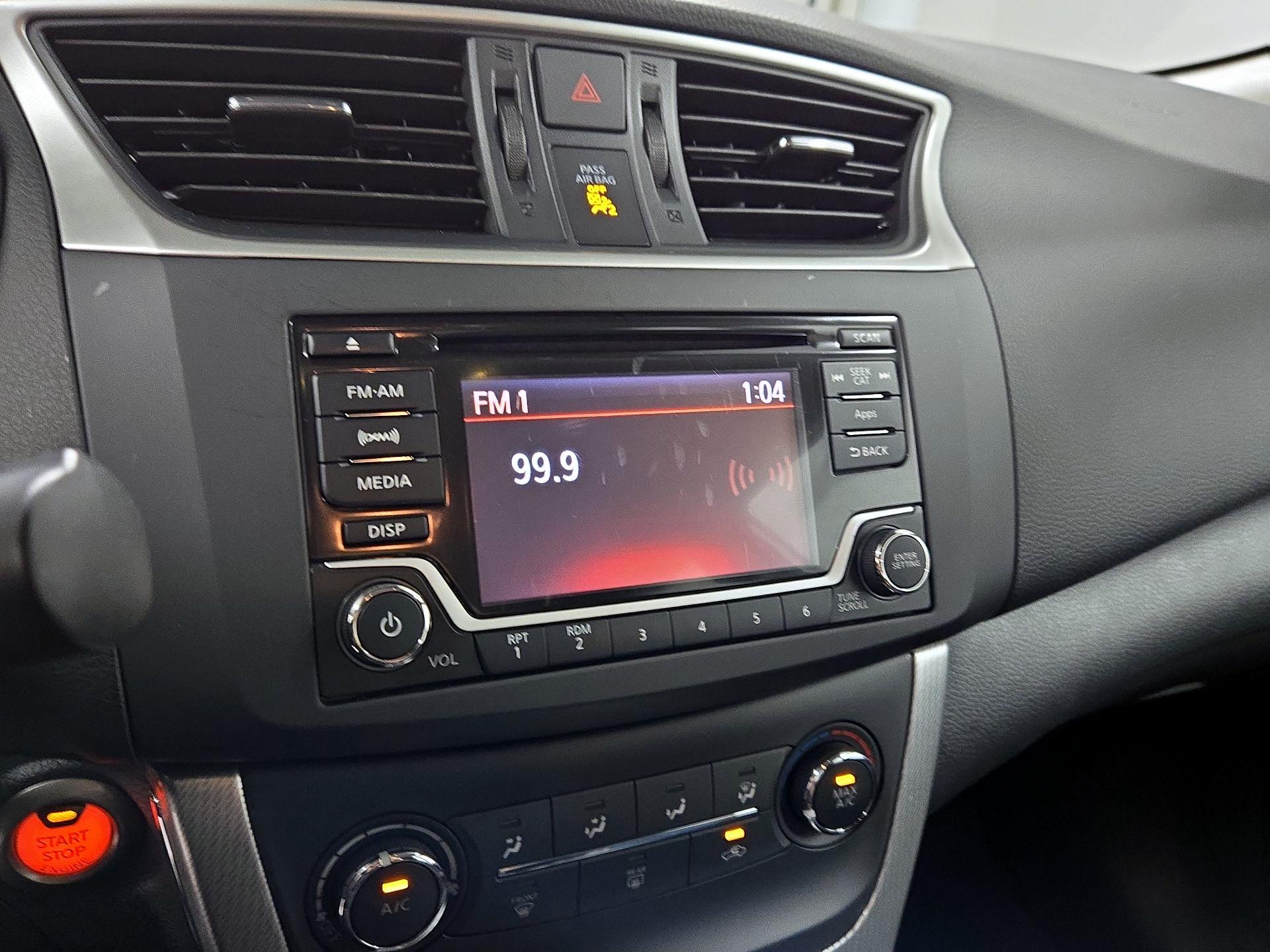 Thumbnail: 2015 Nissan Sentra - 15