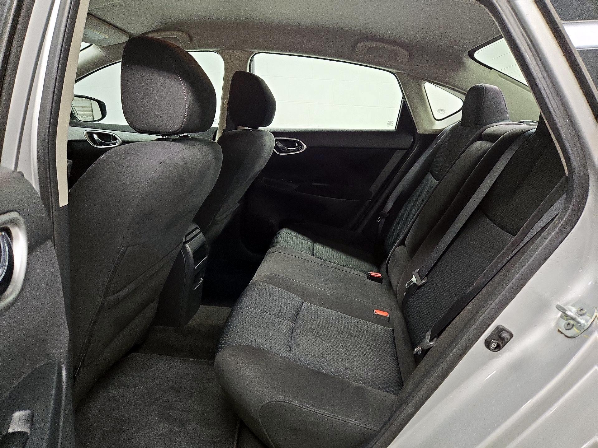 Thumbnail: 2015 Nissan Sentra - 19