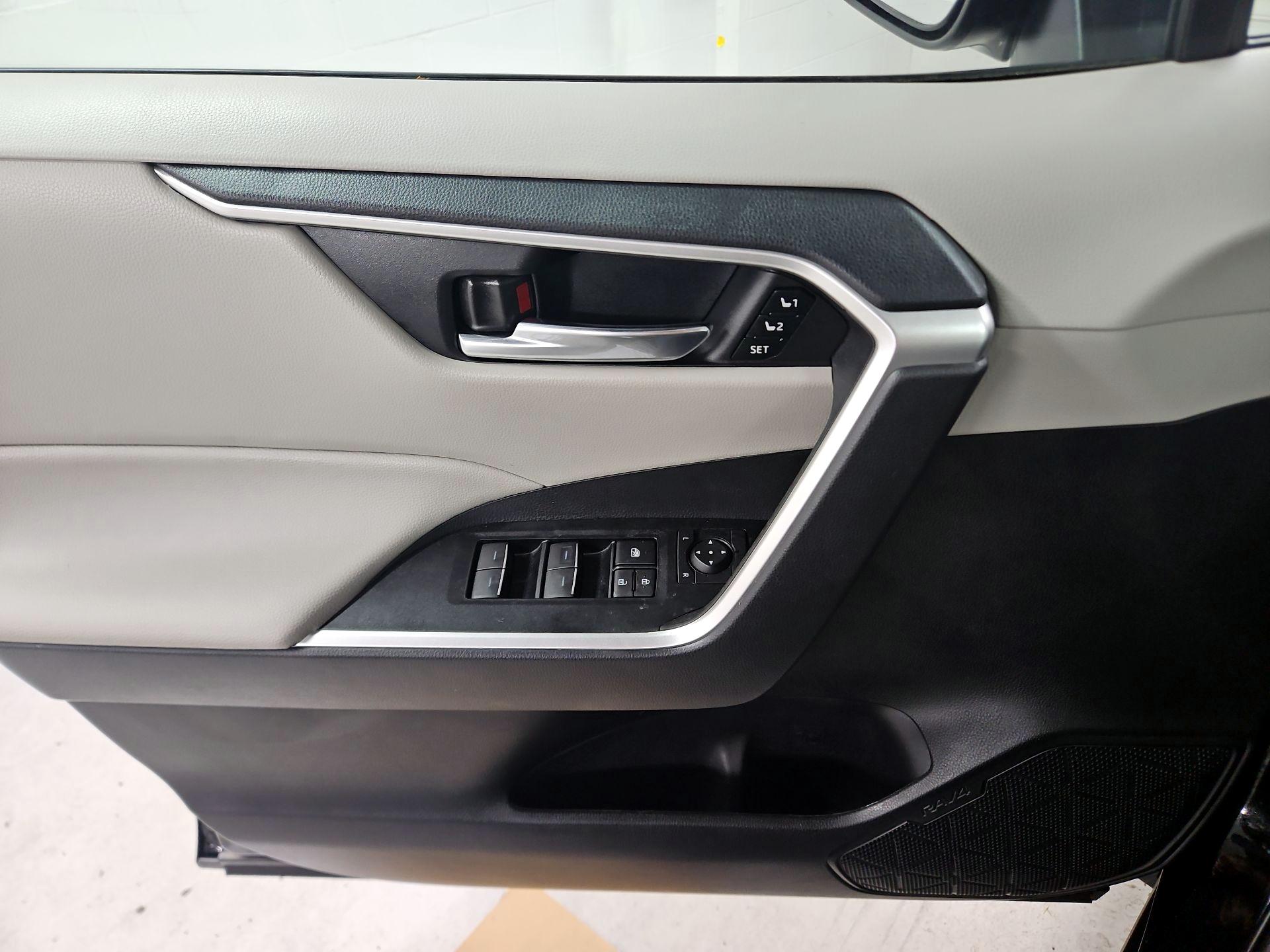 Thumbnail: 2024 Toyota RAV4 - 12