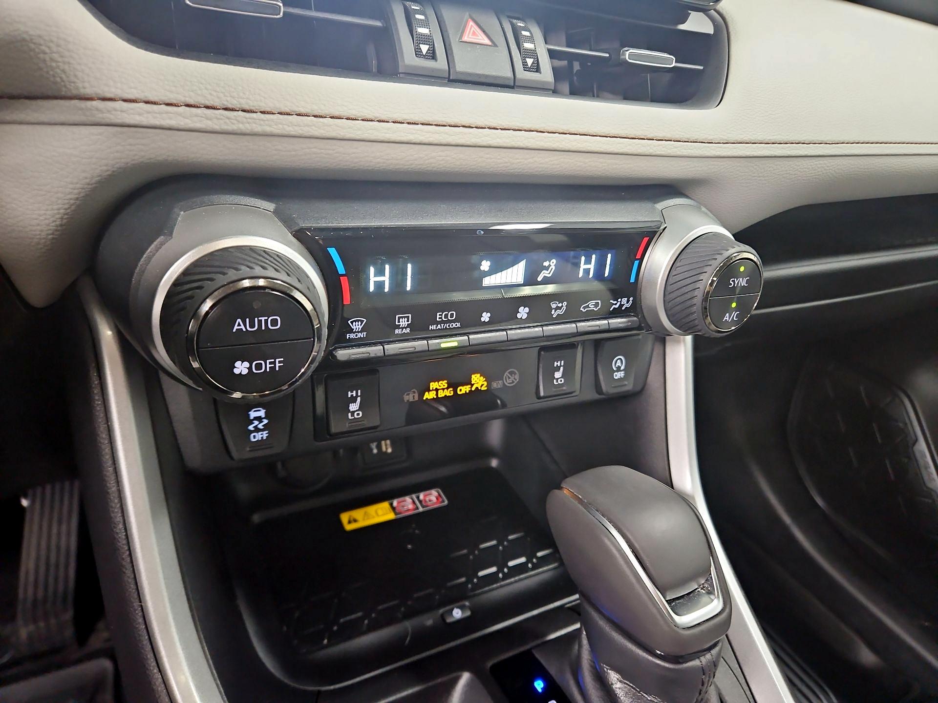 Thumbnail: 2024 Toyota RAV4 - 16