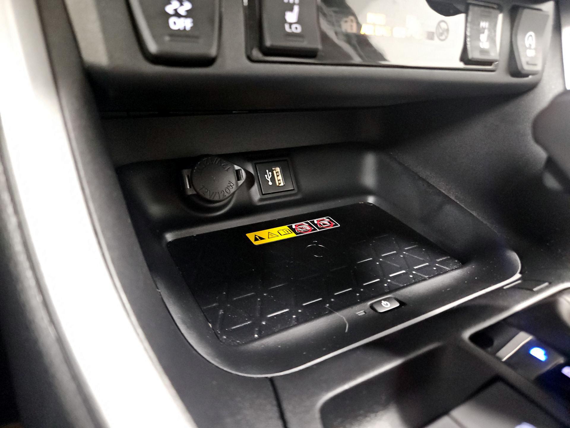 Thumbnail: 2024 Toyota RAV4 - 18