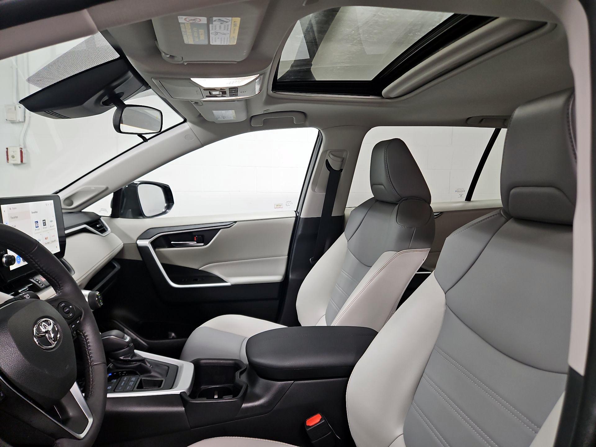 Thumbnail: 2024 Toyota RAV4 - 19