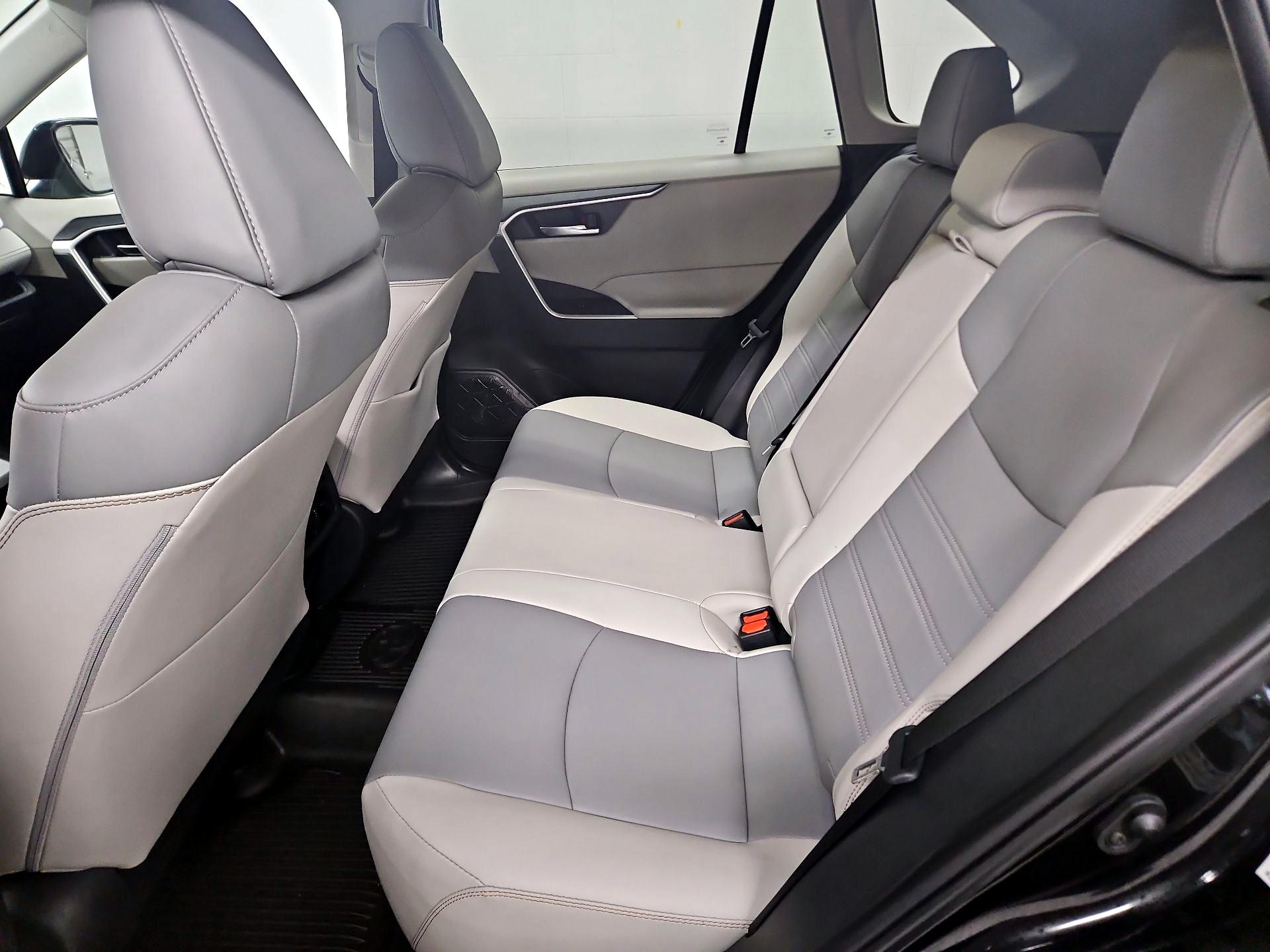 Thumbnail: 2024 Toyota RAV4 - 20