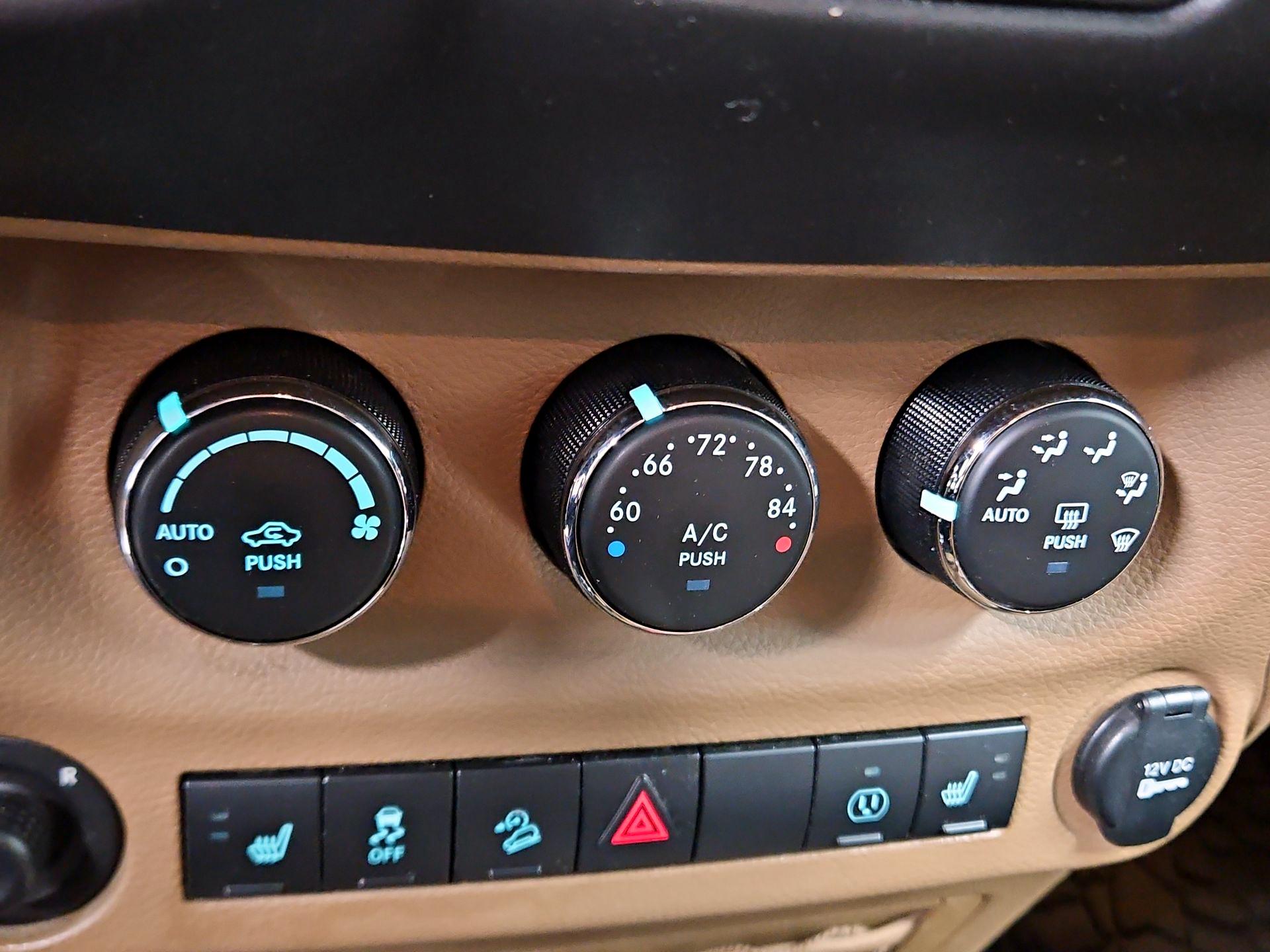 Thumbnail: 2018 Jeep Wrangler - 14