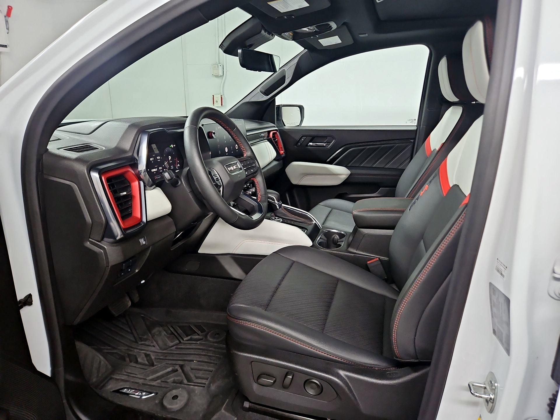 Thumbnail: 2024 GMC Canyon - 11