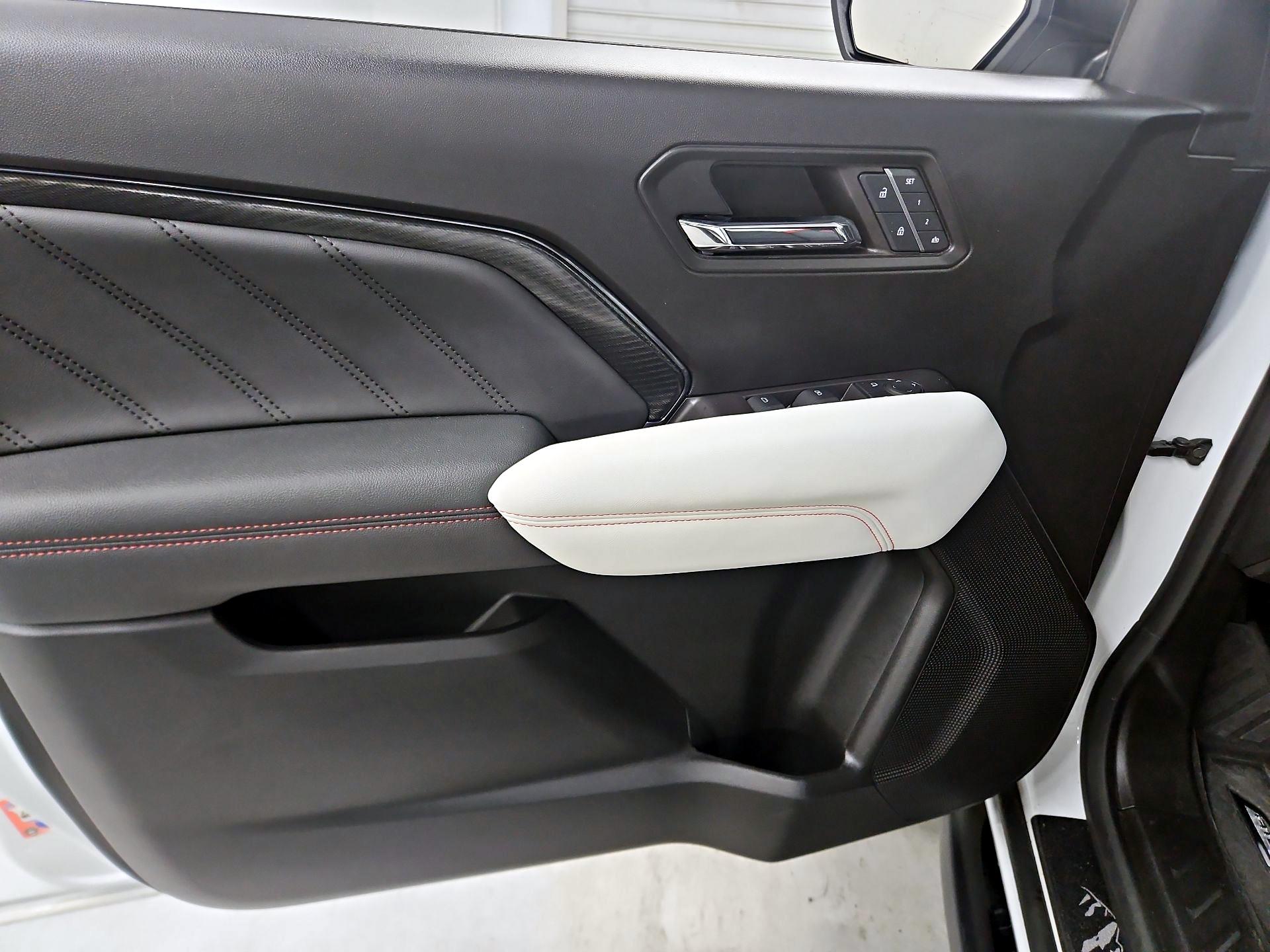 Thumbnail: 2024 GMC Canyon - 12