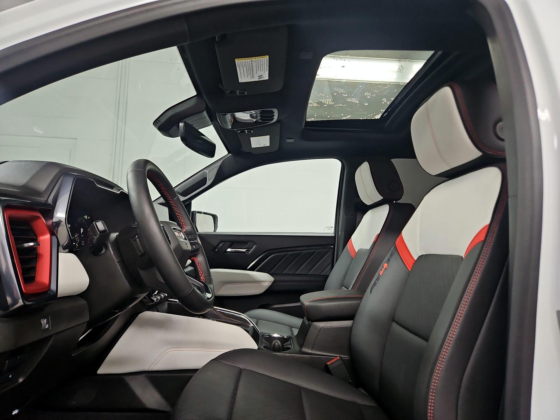 Thumbnail: 2024 GMC Canyon - 19